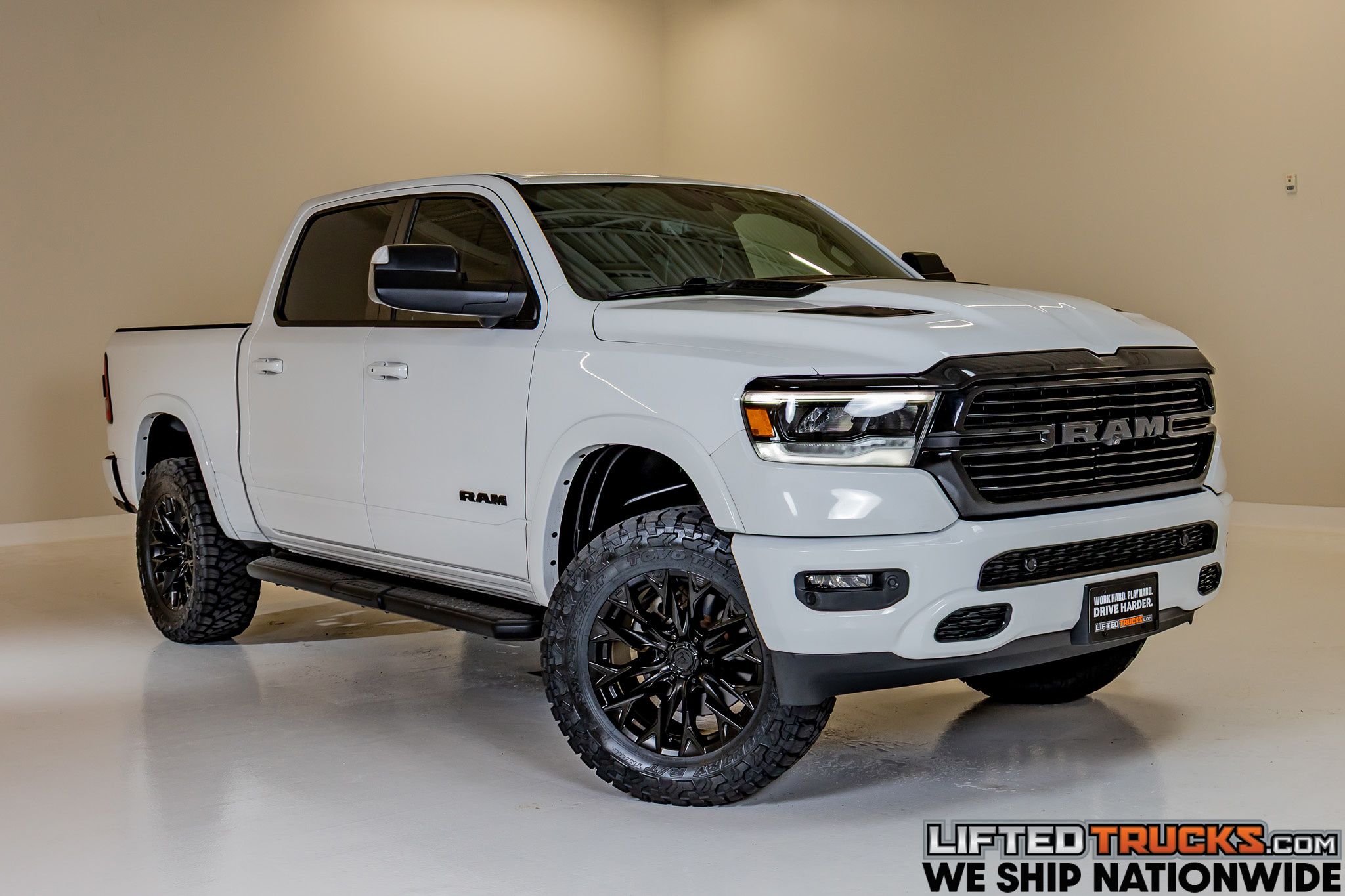 2021 RAM 1500 Laramie 4x4 Crew Cab 5'7's photo