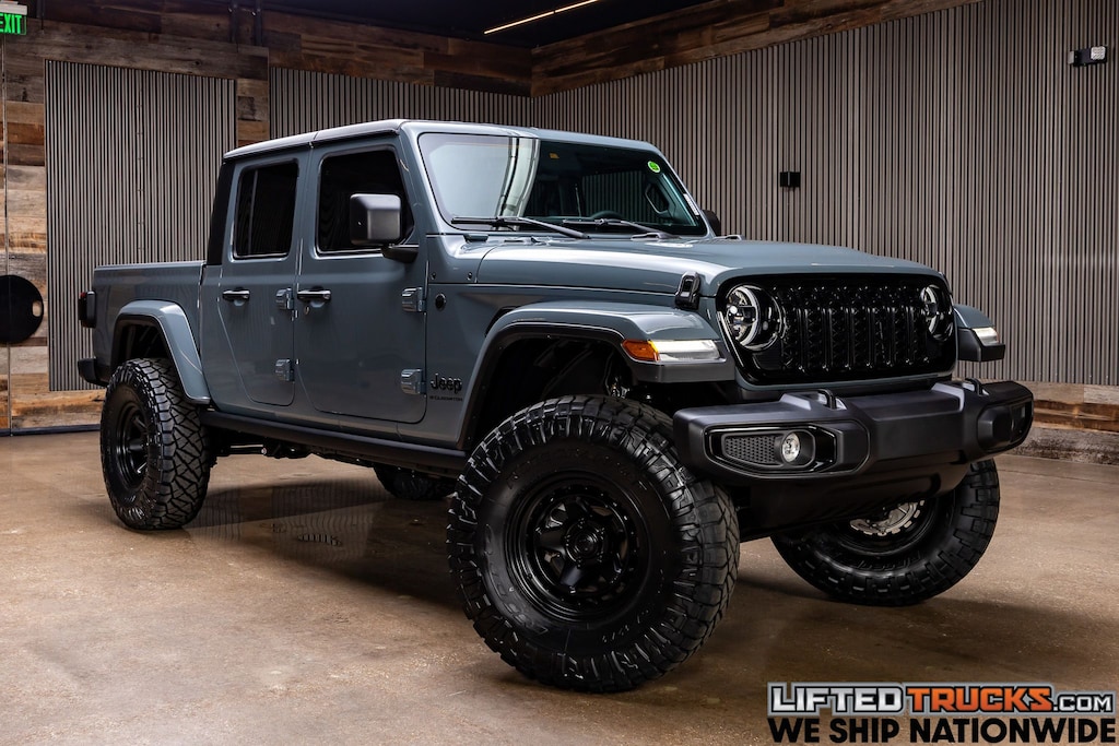 Used 2025 Jeep Gladiator Willys Truck