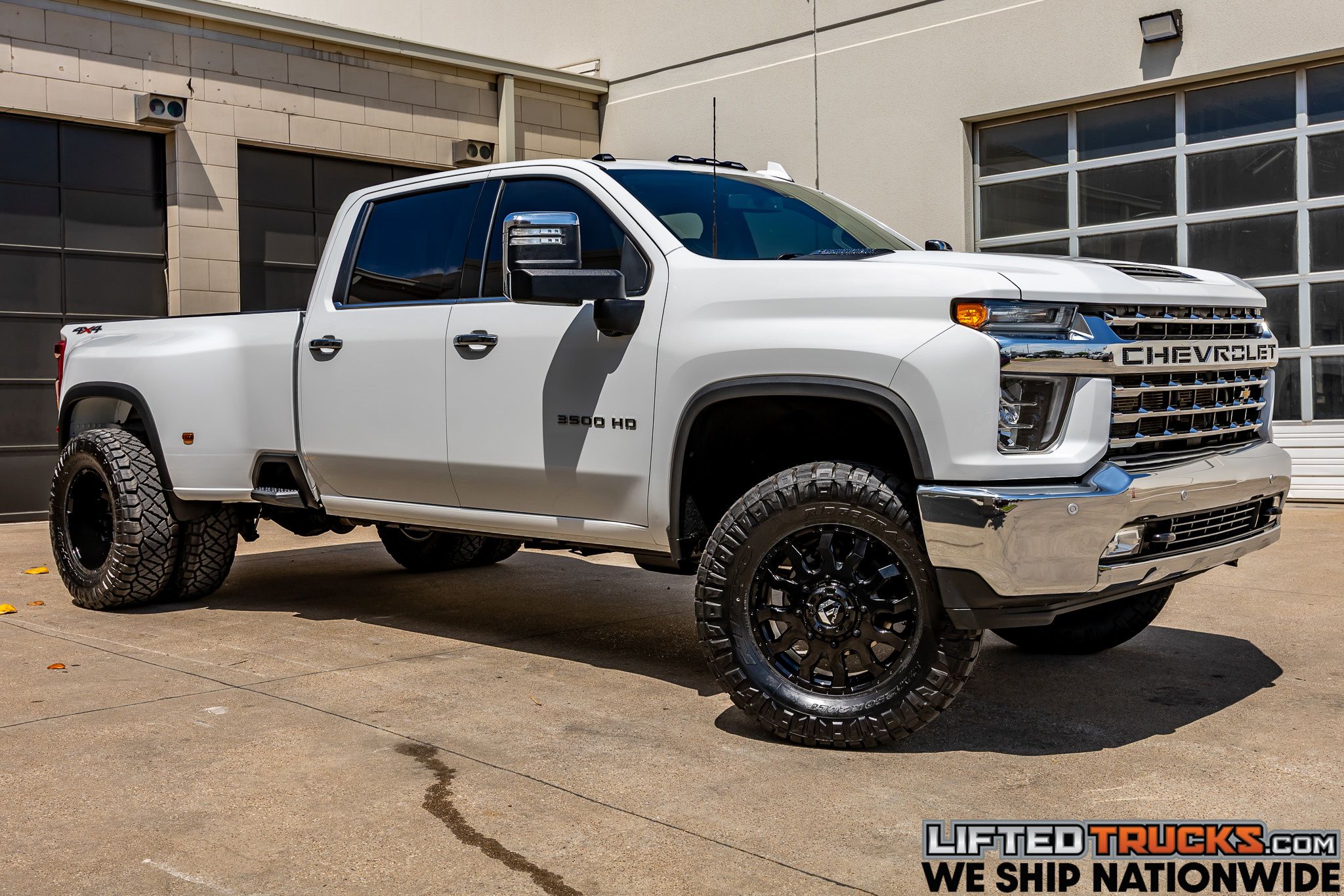 2022 Chevrolet Silverado HD LTZ 4WD Crew Cab Long Box DRW's photo