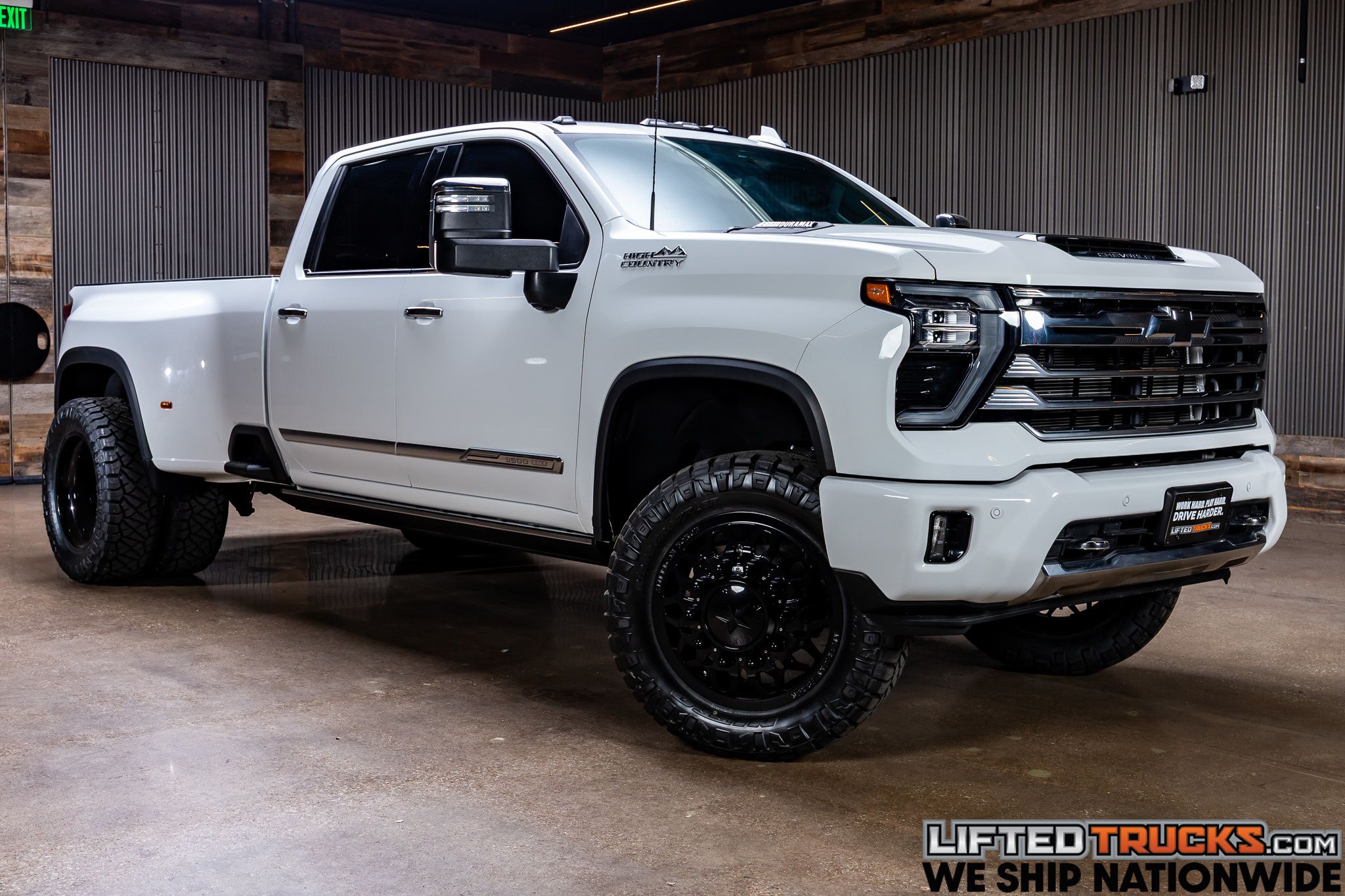 2024 Chevrolet Silverado HD High Country 4WD Crew Cab Long Box DRW's photo