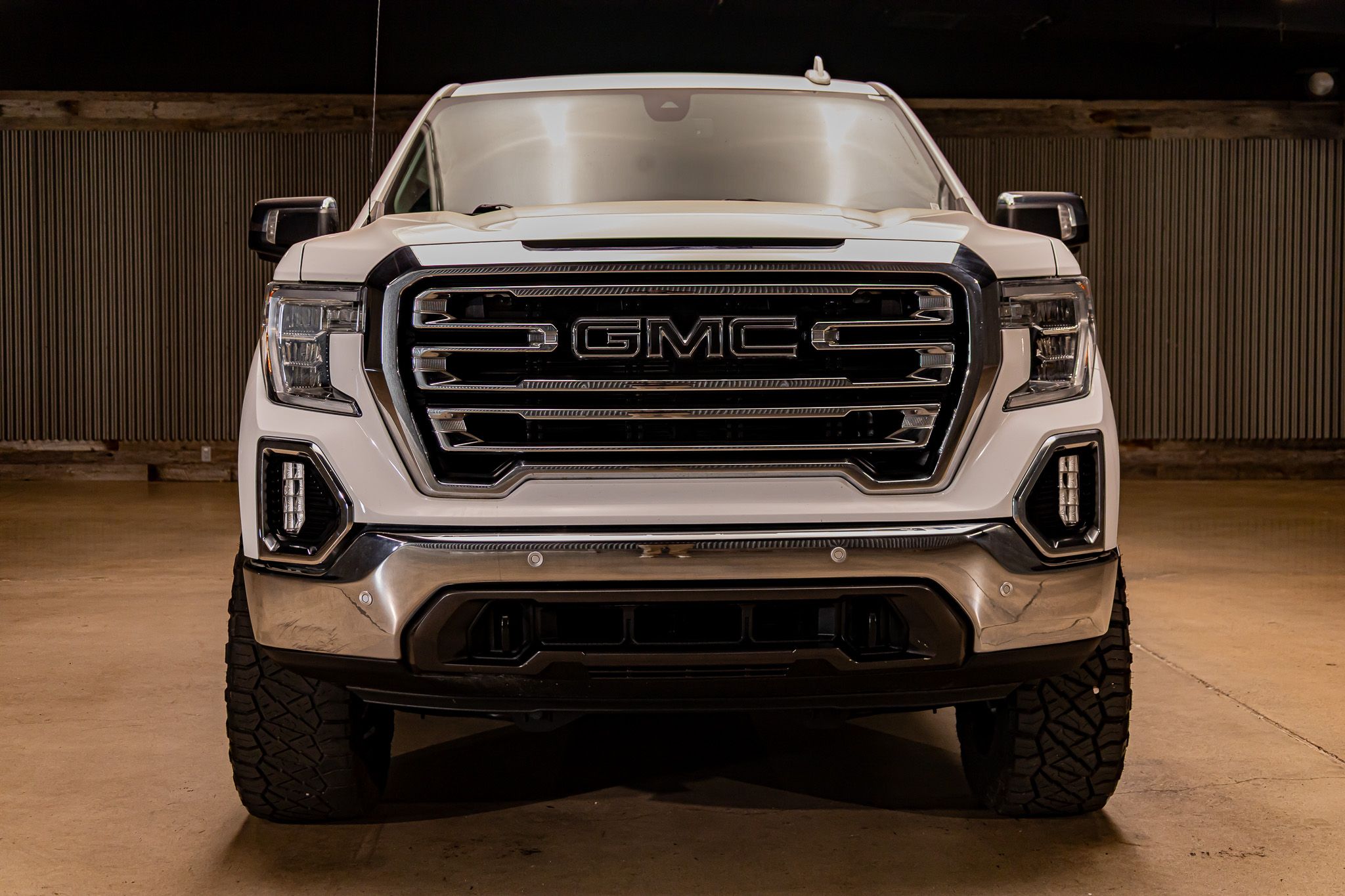 2020 Gmc Sierra 1500 SLT photo 2