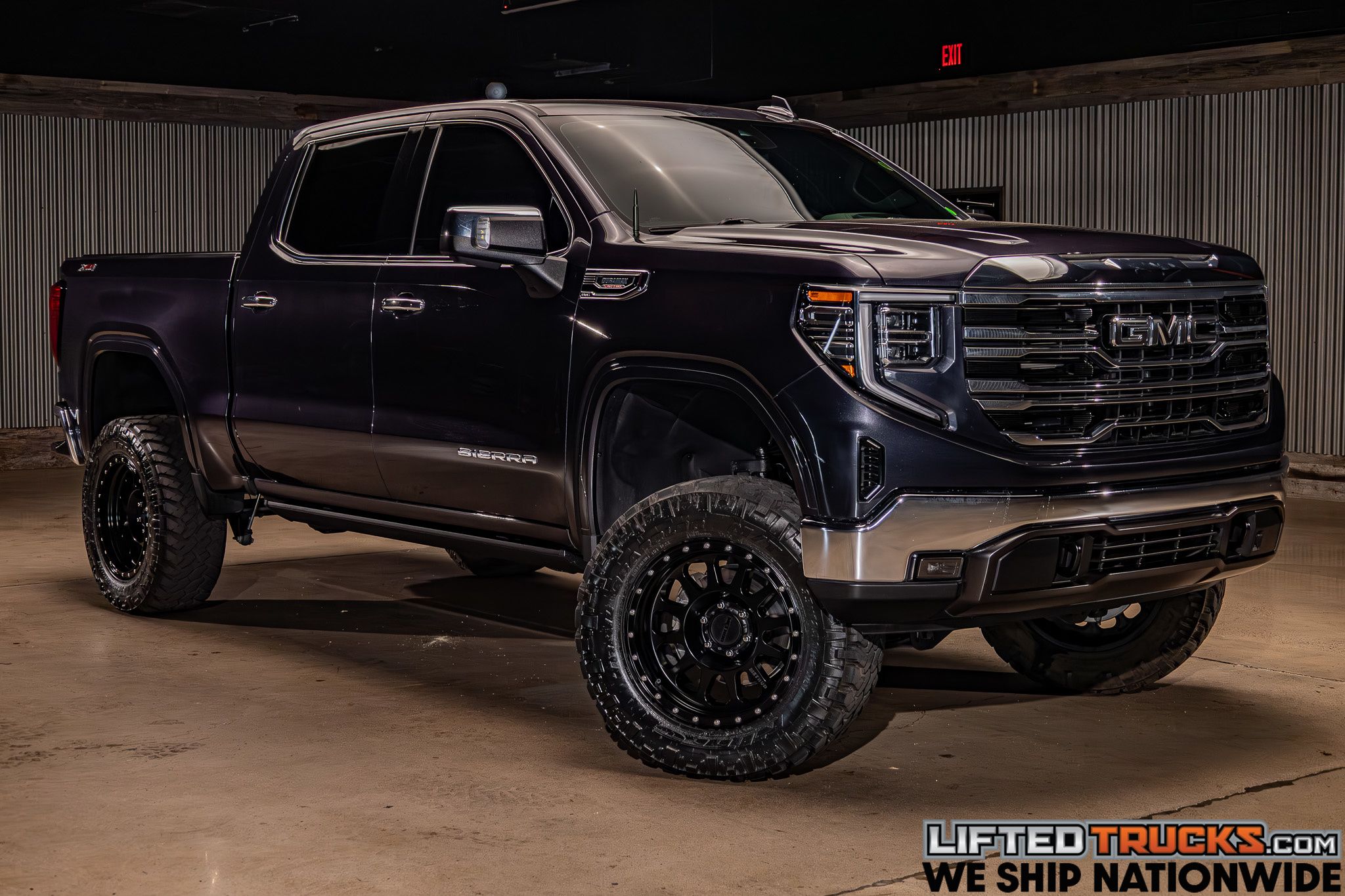 2023 GMC Sierra 4WD Crew Cab Short Box SLT's photo