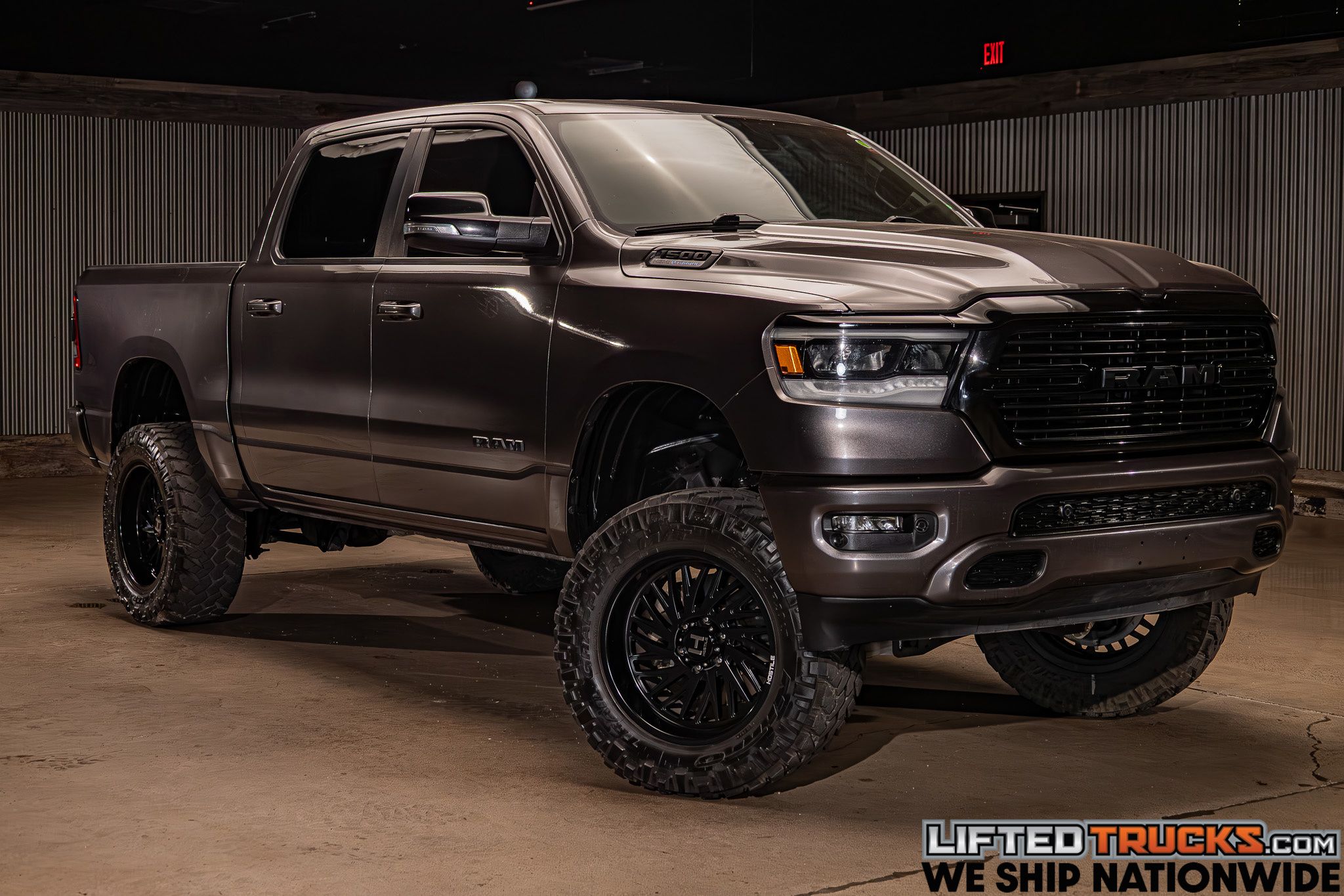 2021 RAM 1500 Big Horn/Lone Star 4x4 Crew Cab 5'7's photo