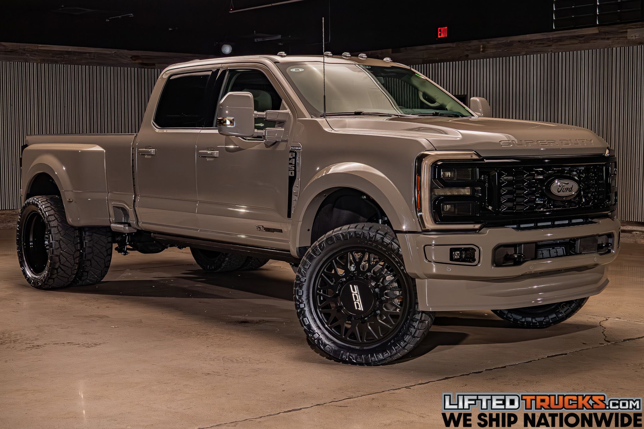 2026 Ford F-450 XL 4x4 Crew Cab 8' Box DRW's photo