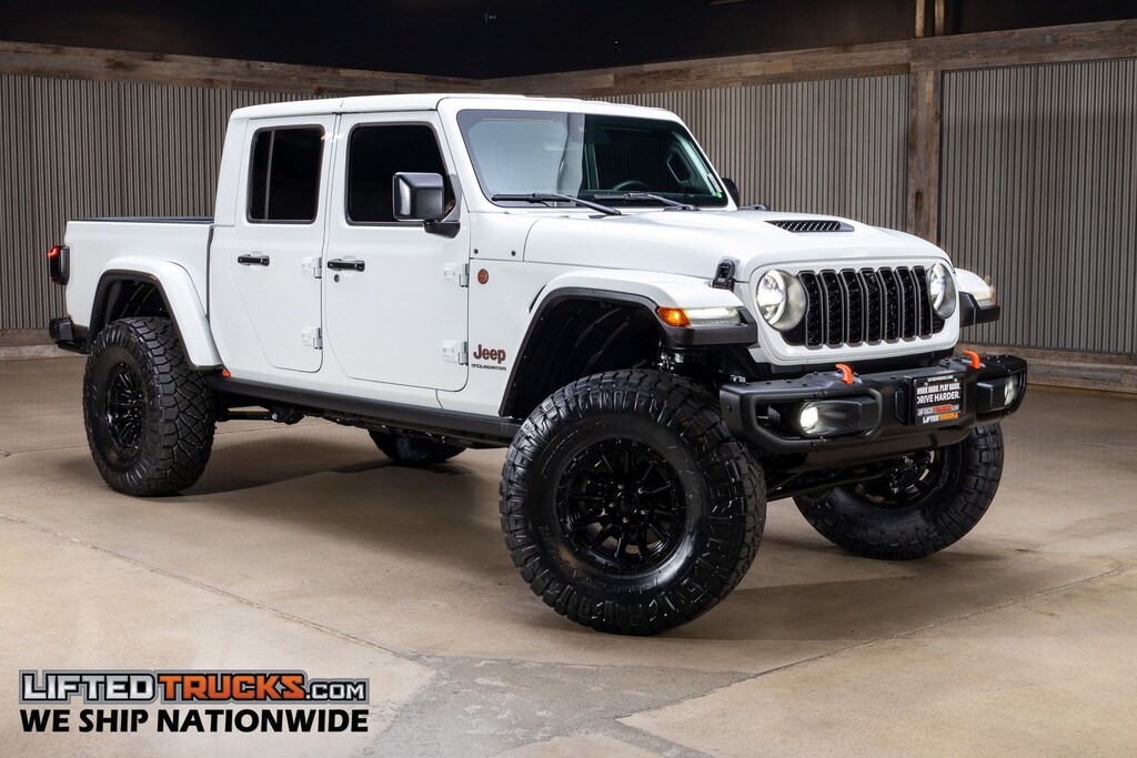 Used 2024 Jeep Gladiator For Sale at Lifted Trucks VIN 1C6JJTEG0RL106802
