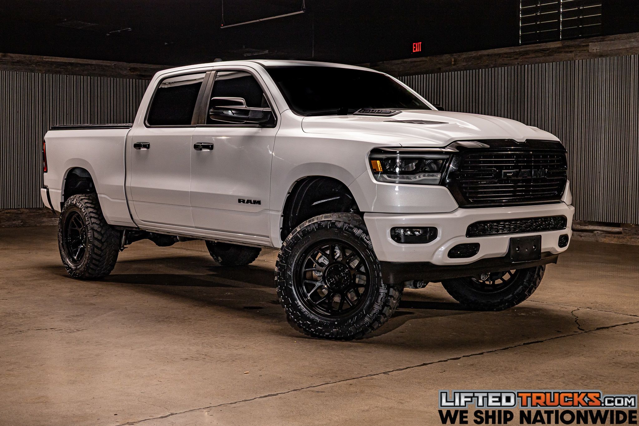 2024 RAM 1500 Laramie 4x4 Crew Cab 6'4's photo