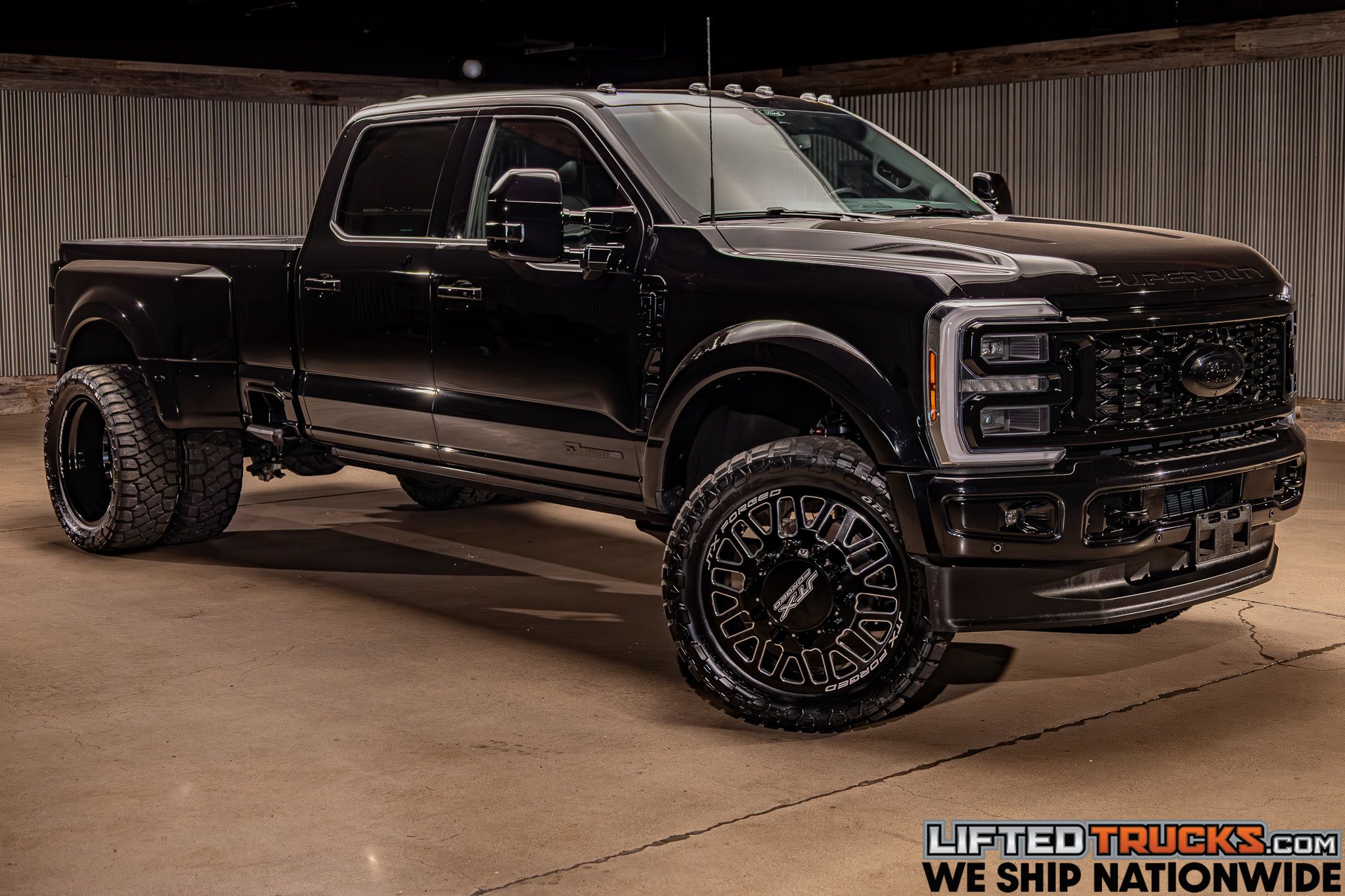 2025 Ford F-450 Platinum 4x4 Crew Cab 8' Box DRW's photo