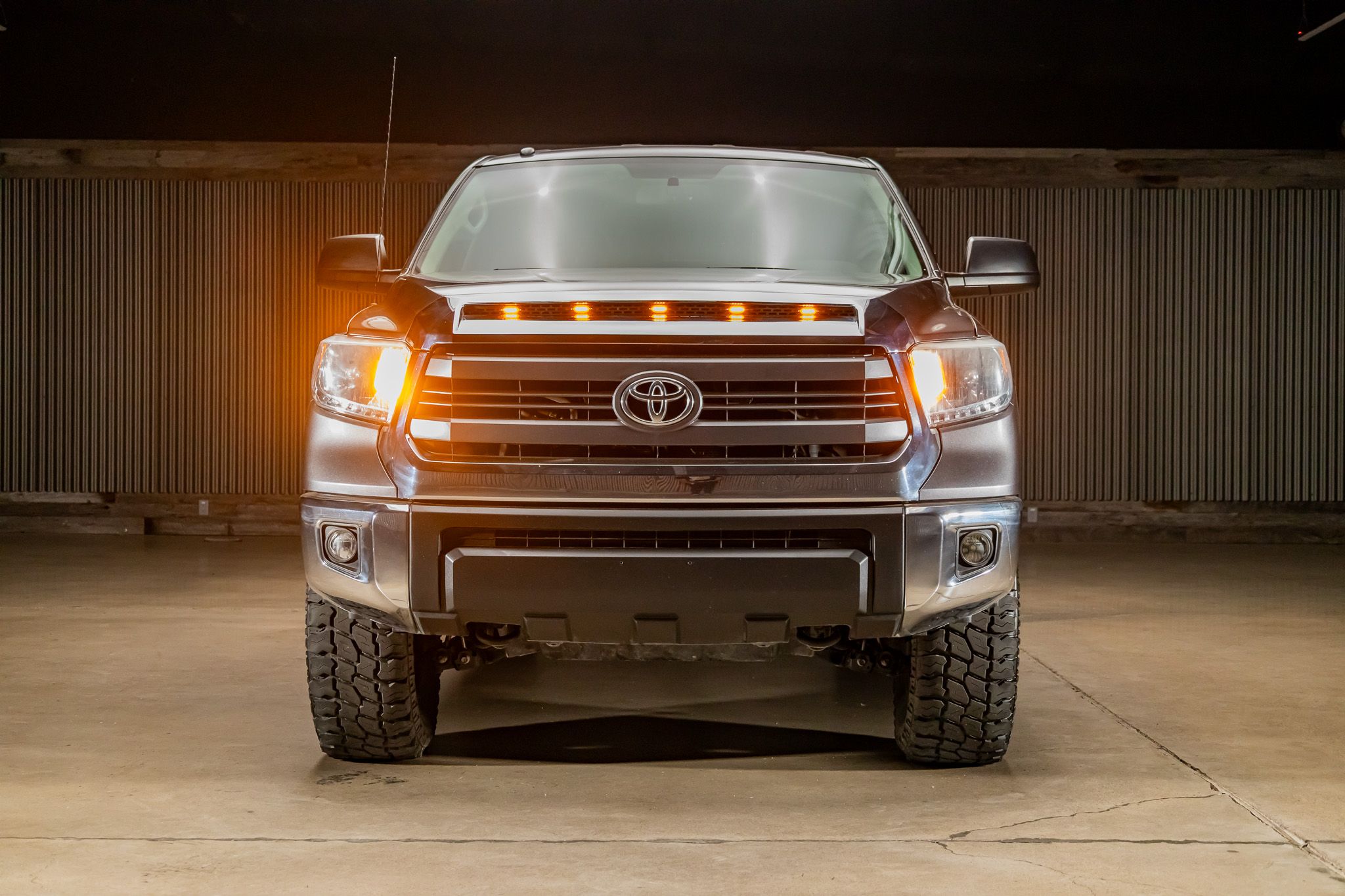 2015 Toyota Tundra SR5 Grade photo 2