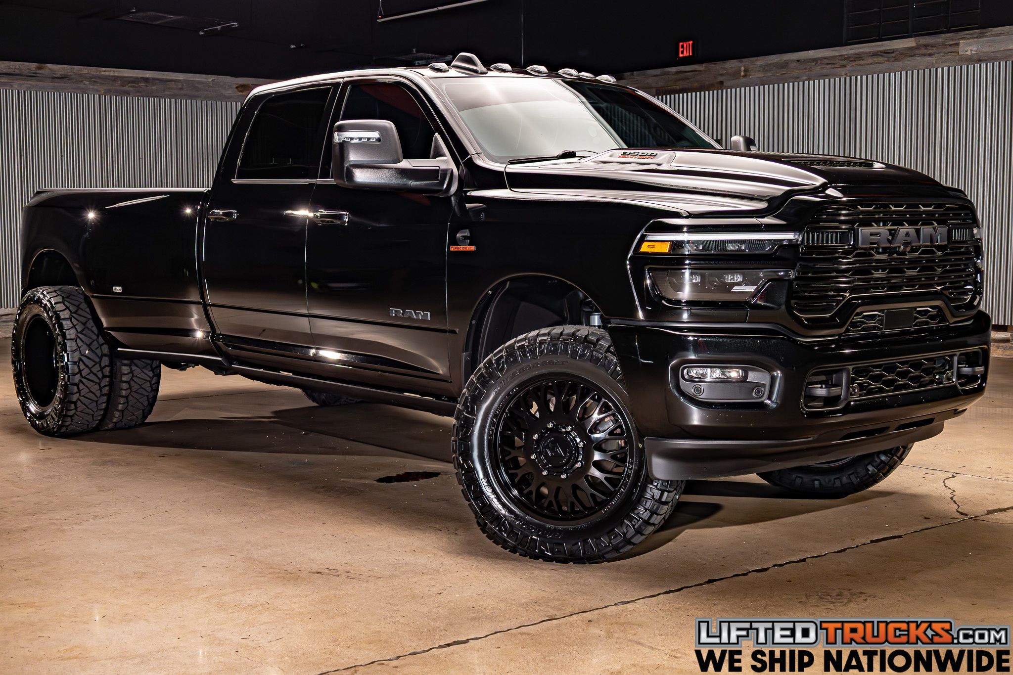2025 RAM 3500 Laramie 4X4 Crew Cab LWB's photo