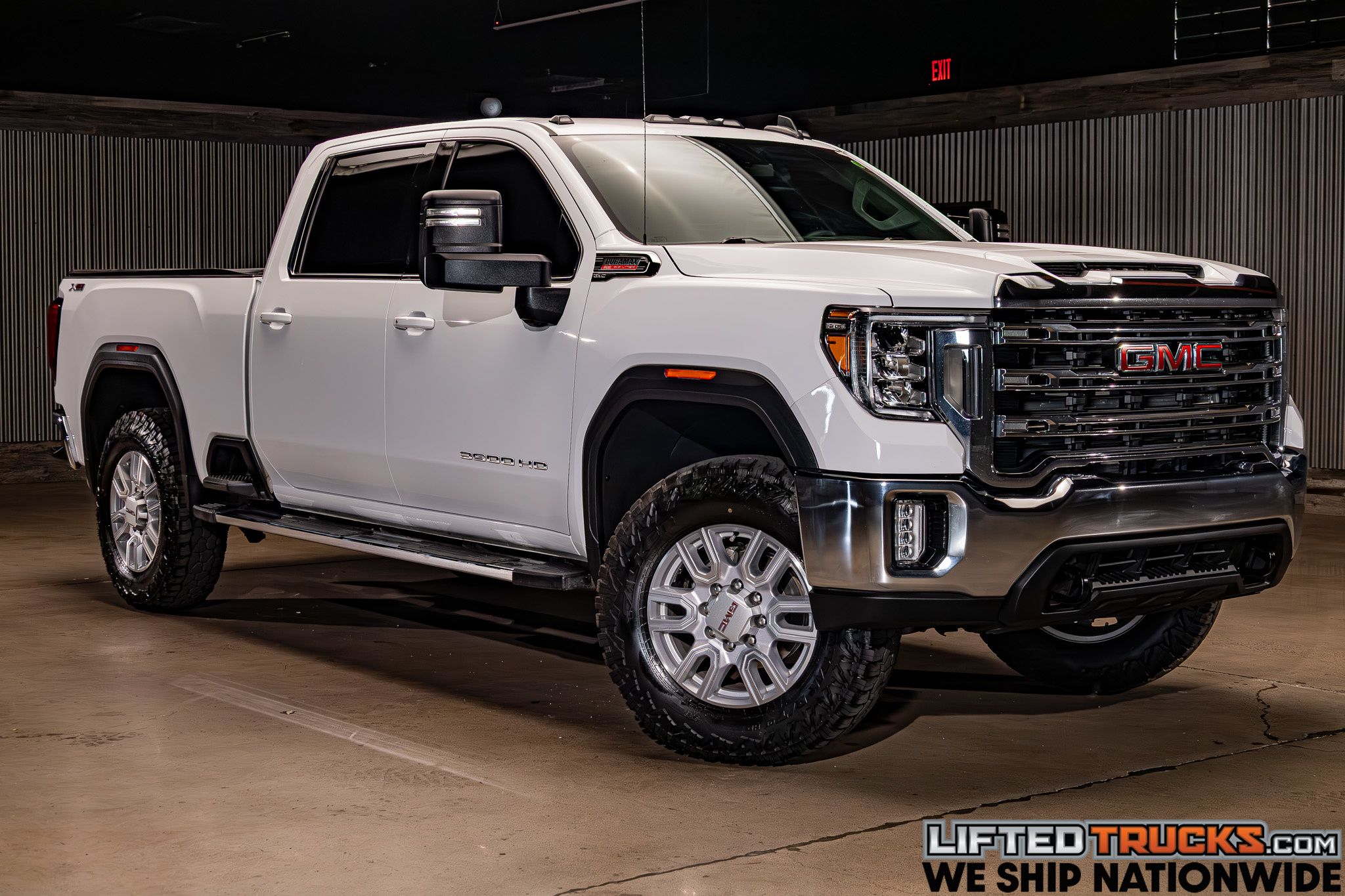 2022 GMC Sierra 4WD Crew Cab Standard Box SLE's photo