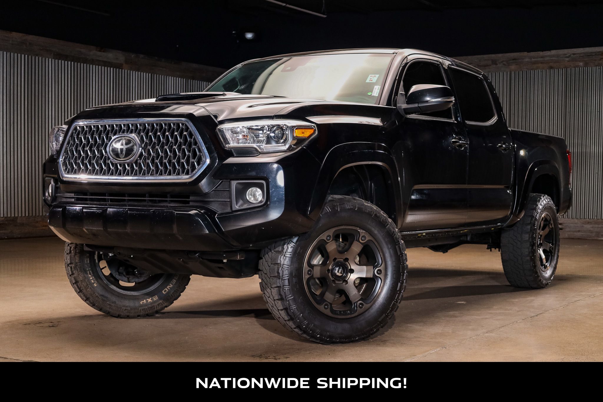 2018 Toyota Tacoma SR5 TRD Sport photo 3
