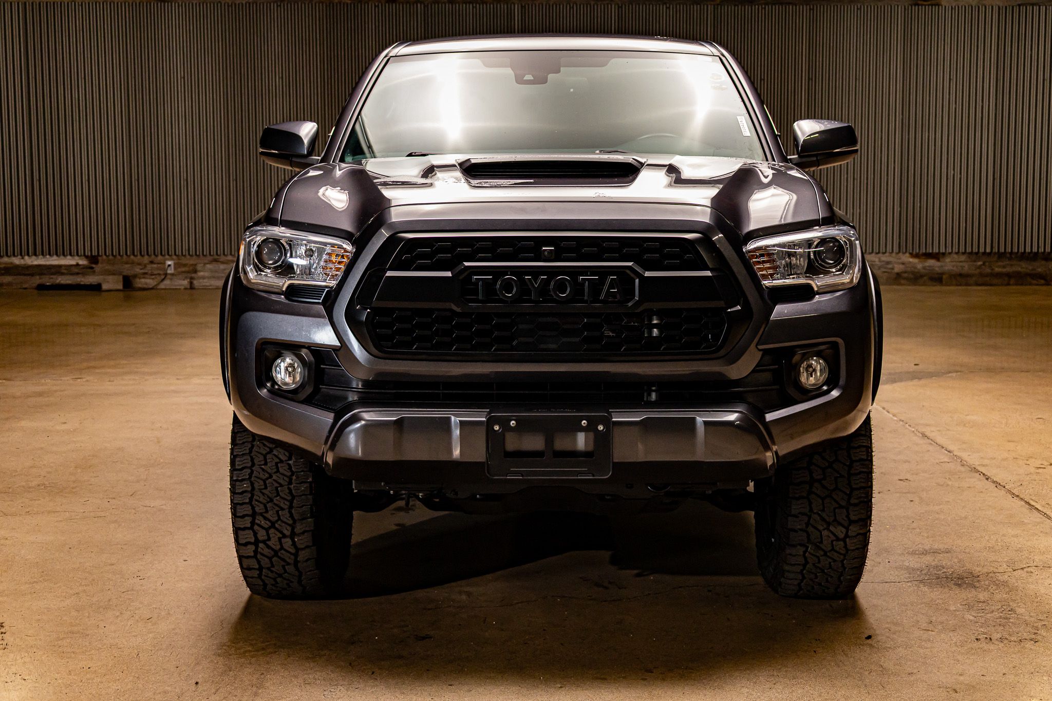 2022 Toyota Tacoma SR V6 photo 2