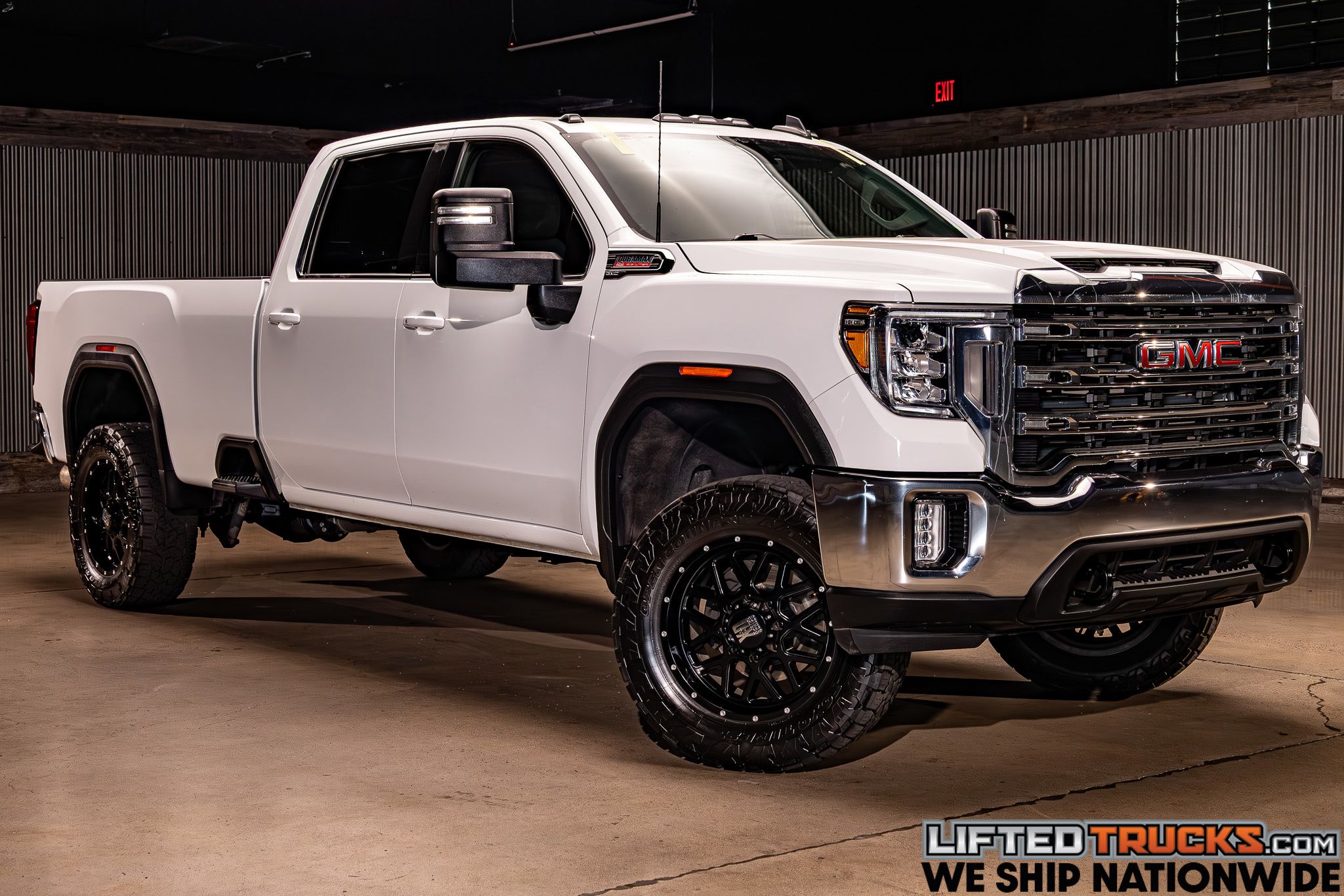2022 GMC Sierra 4WD Crew Cab Standard Box SLE's photo
