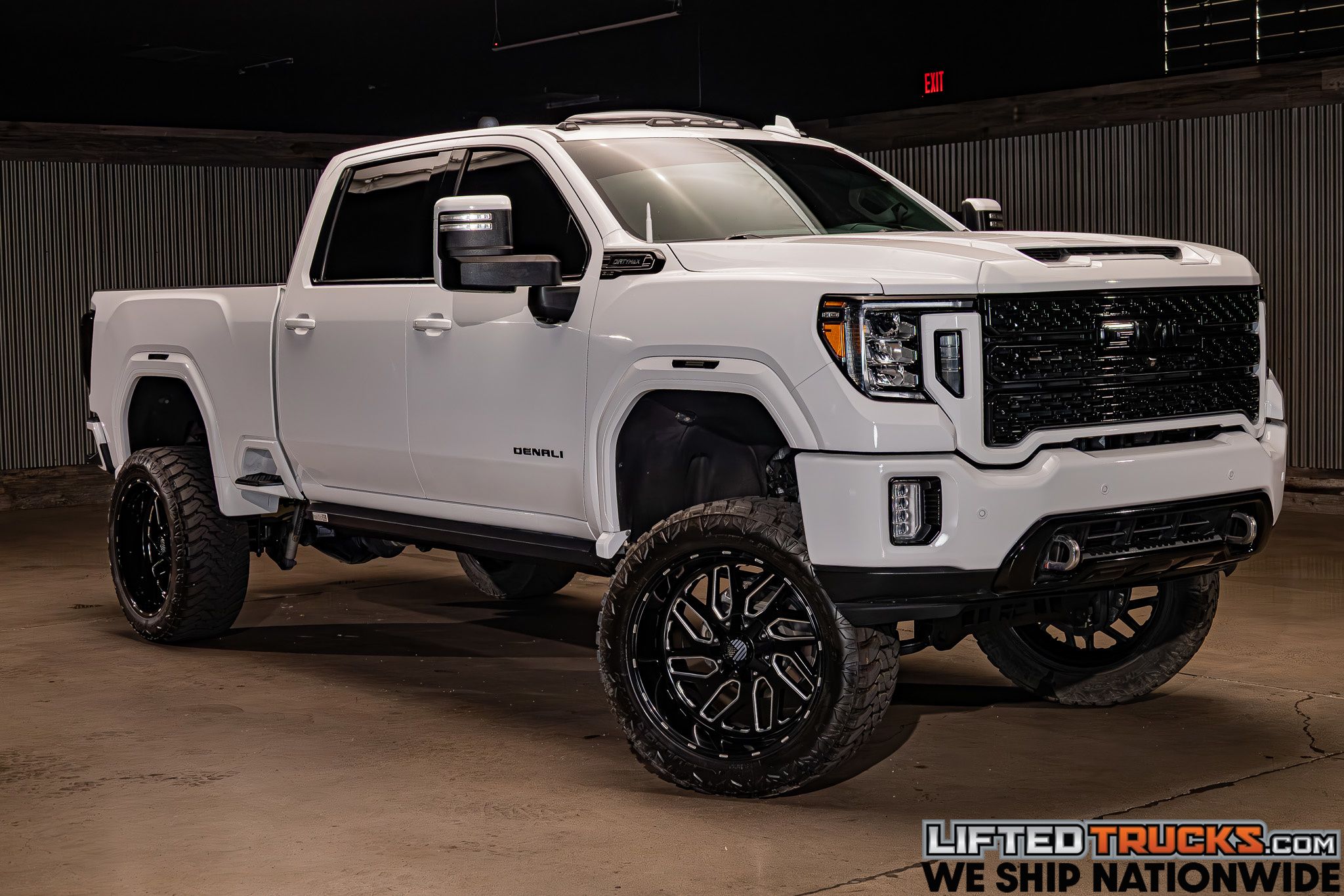 2020 GMC Sierra Denali 4WD Crew Cab Standard Box SRW's photo