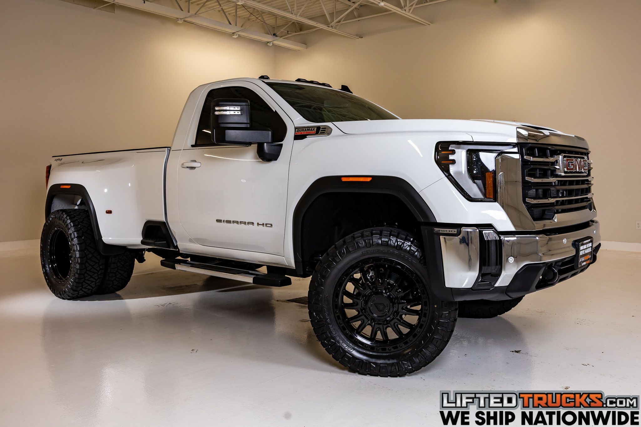 2026 GMC Sierra 4WD Regular Cab Long Box DRW SLE's photo
