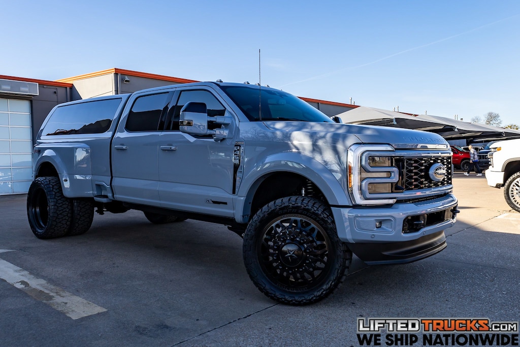 Used 2025 Ford F-450SD Platinum Truck