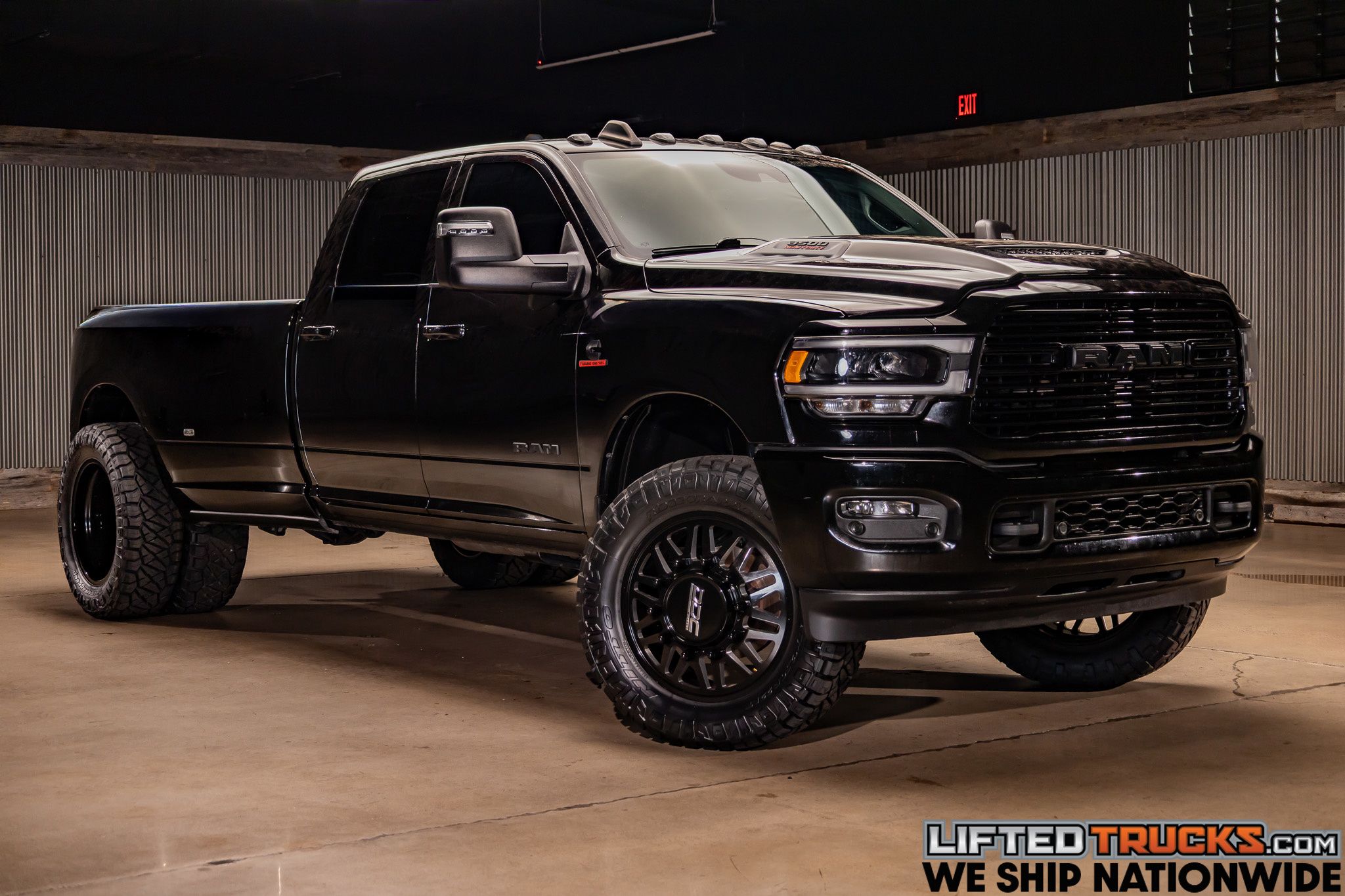 2024 RAM Ram 3500 Pickup Laramie's photo