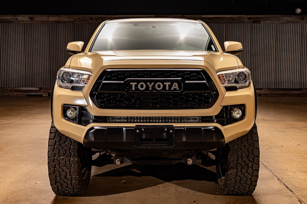 Used 2017 Toyota Tacoma TRD Sport Truck Double Cab