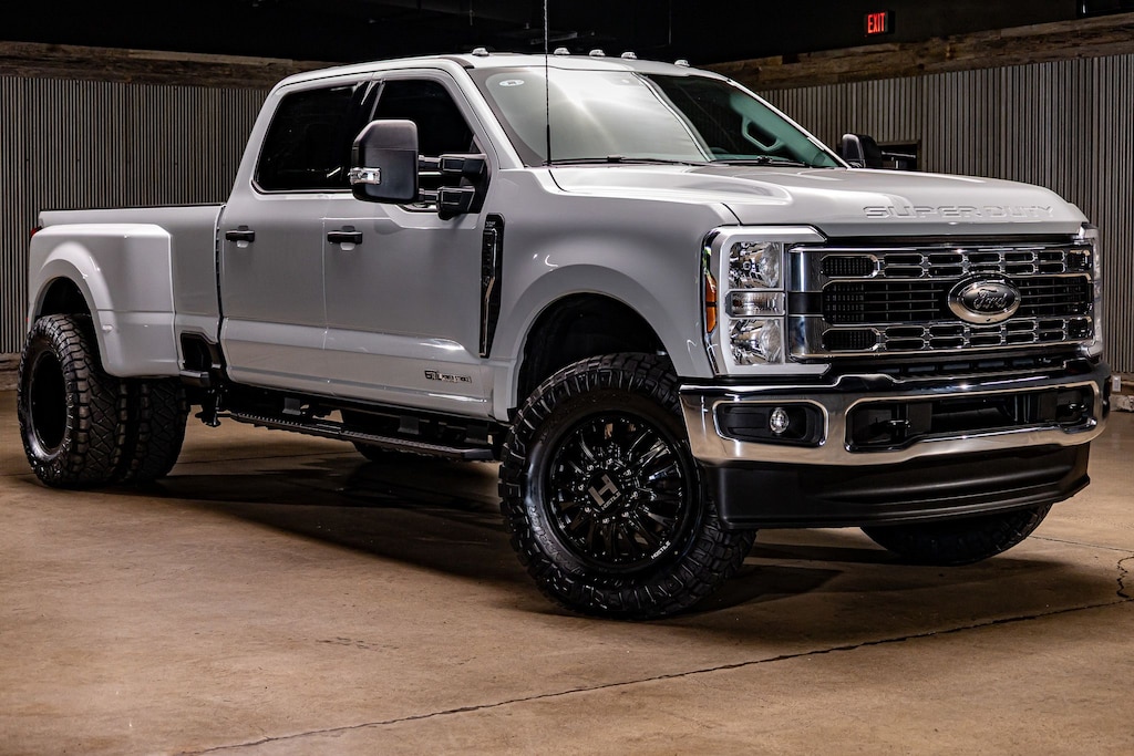 Used 2025 Ford F-350SD XLT Truck Crew Cab