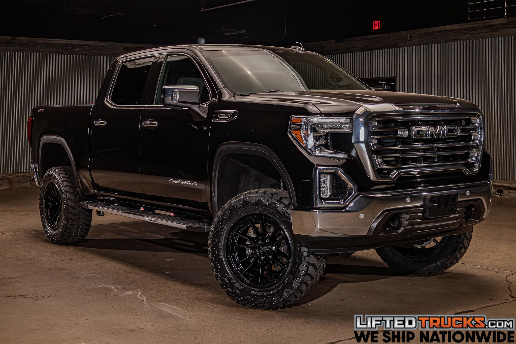 2019 GMC Sierra 4WD Crew Cab Short Box SLT's photo