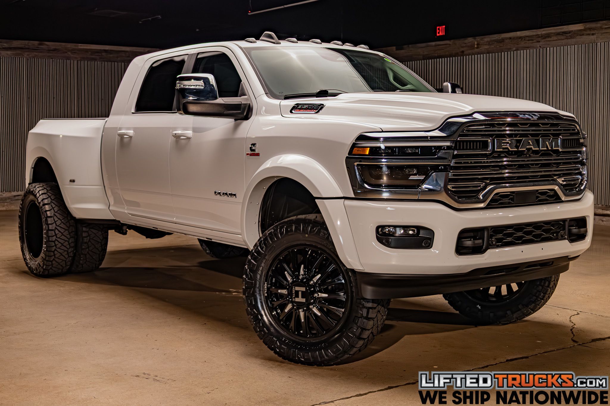 2025 RAM Ram 3500 Pickup Laramie's photo