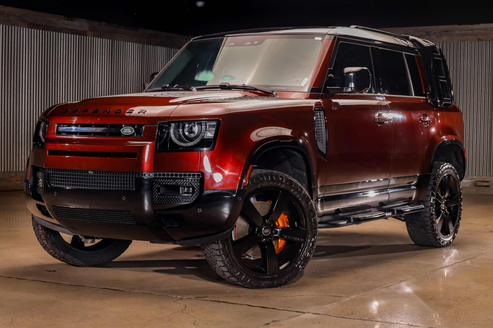 2025 Land Rover Defender 110 photo 2