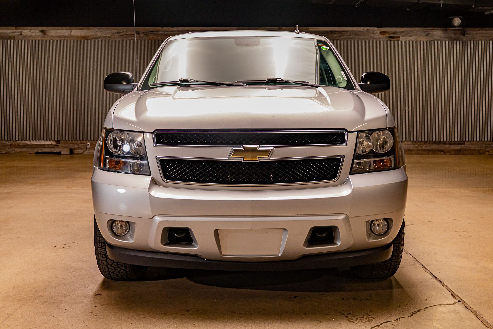 2010 Chevrolet Avalanche LT photo 2