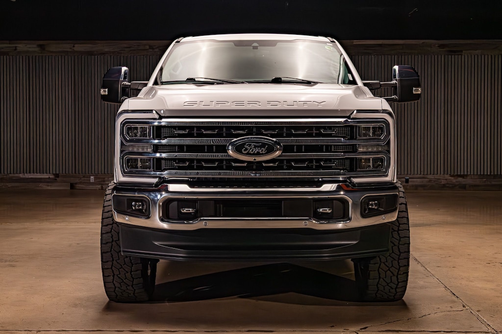 Used 2023 Ford F-250SD Lariat Truck
