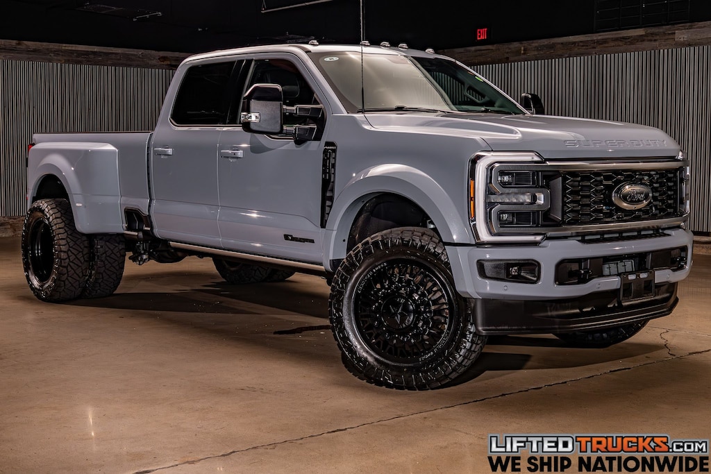 Used 2025 Ford F-450SD Platinum Truck