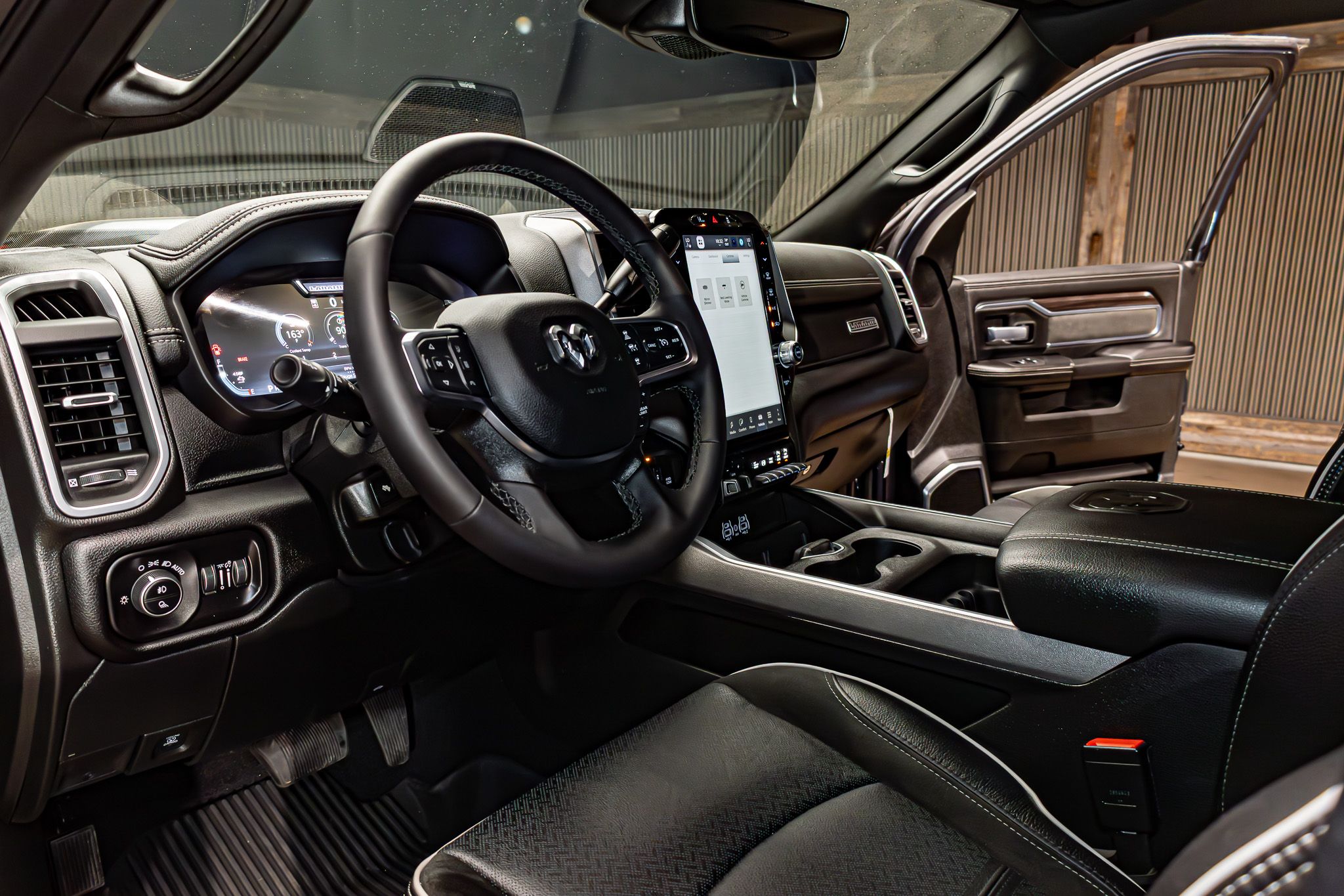 2025 RAM Ram 2500 Pickup Laramie - Photo 17