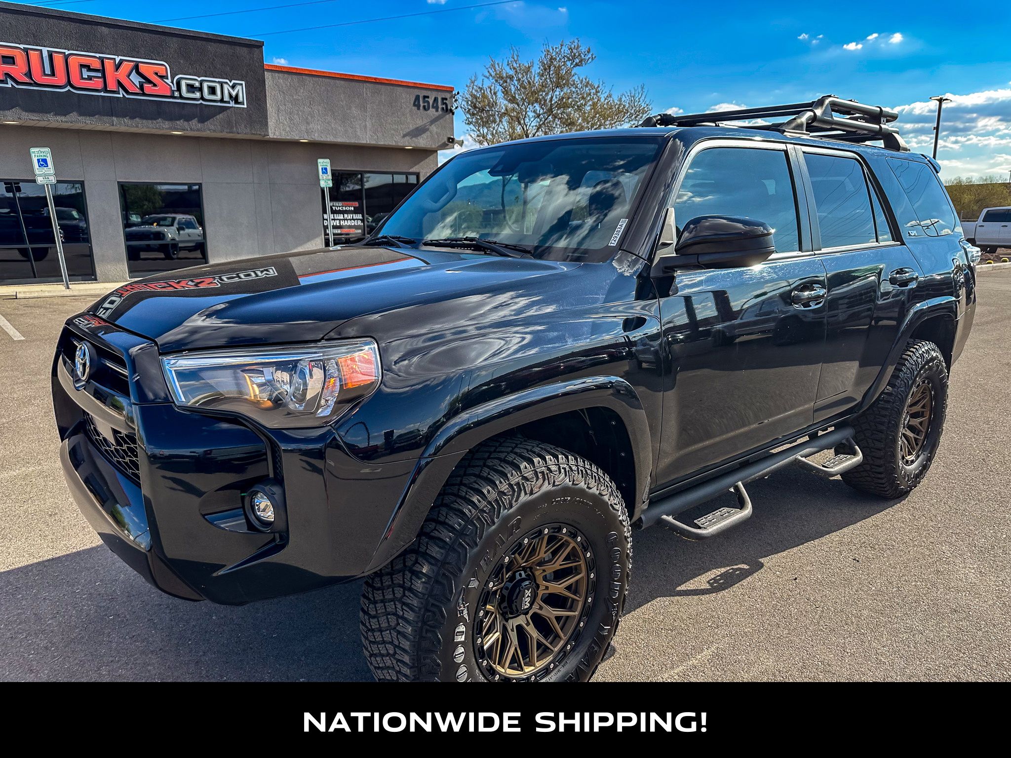 2022 Toyota 4Runner SR5 photo 3
