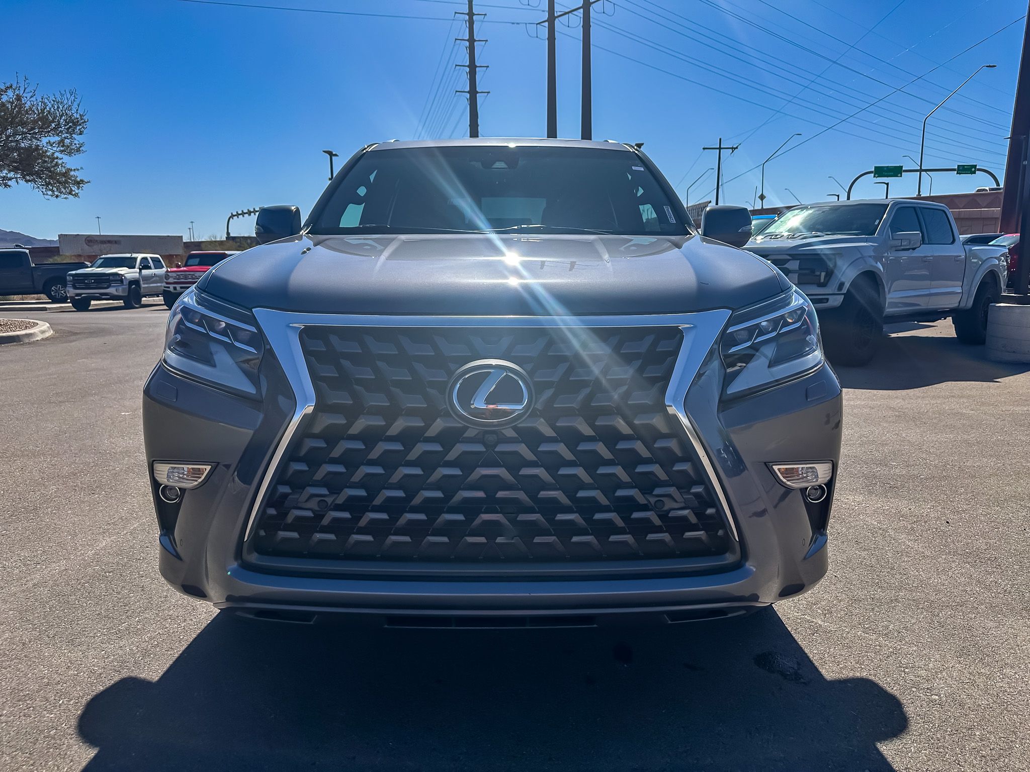 2022 Lexus GX 460 Luxury photo 2