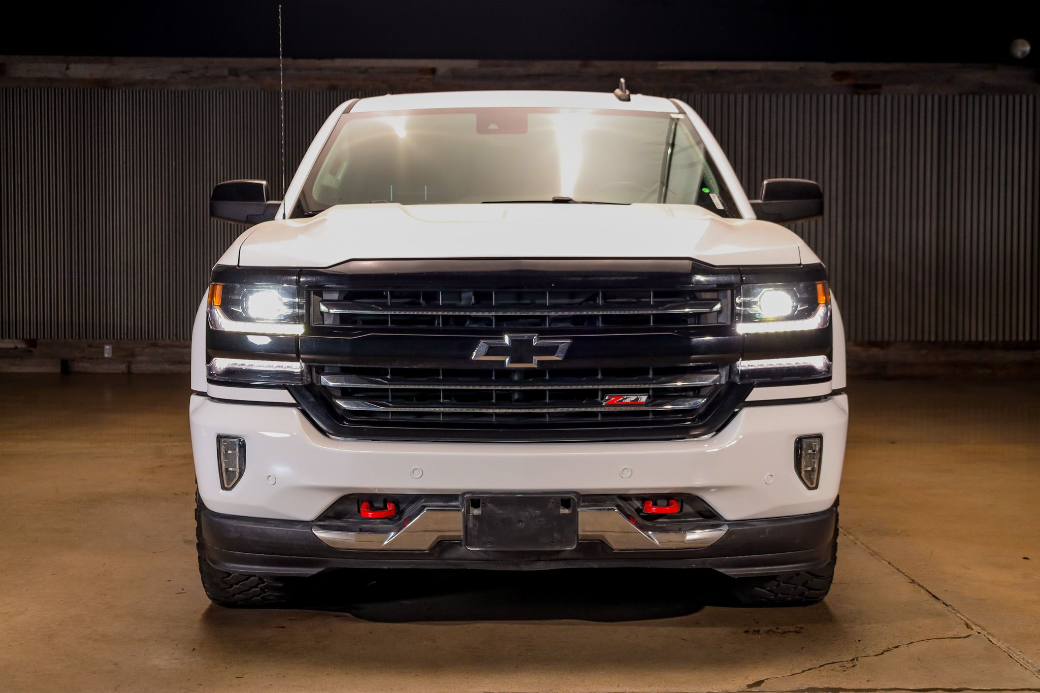 2018 Chevrolet Silverado 1500 LTZ photo 2