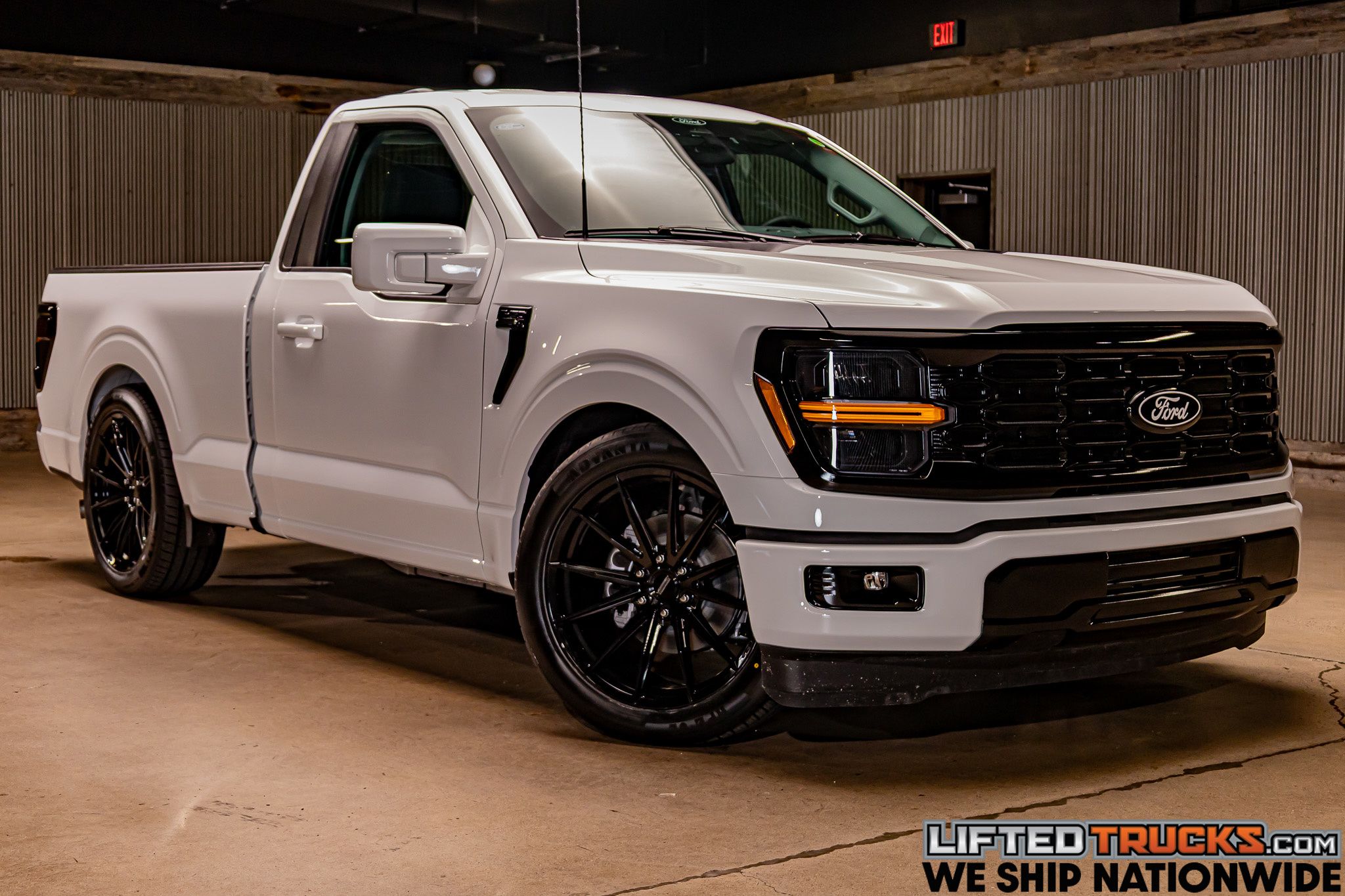 2025 Ford F-150 XL's photo