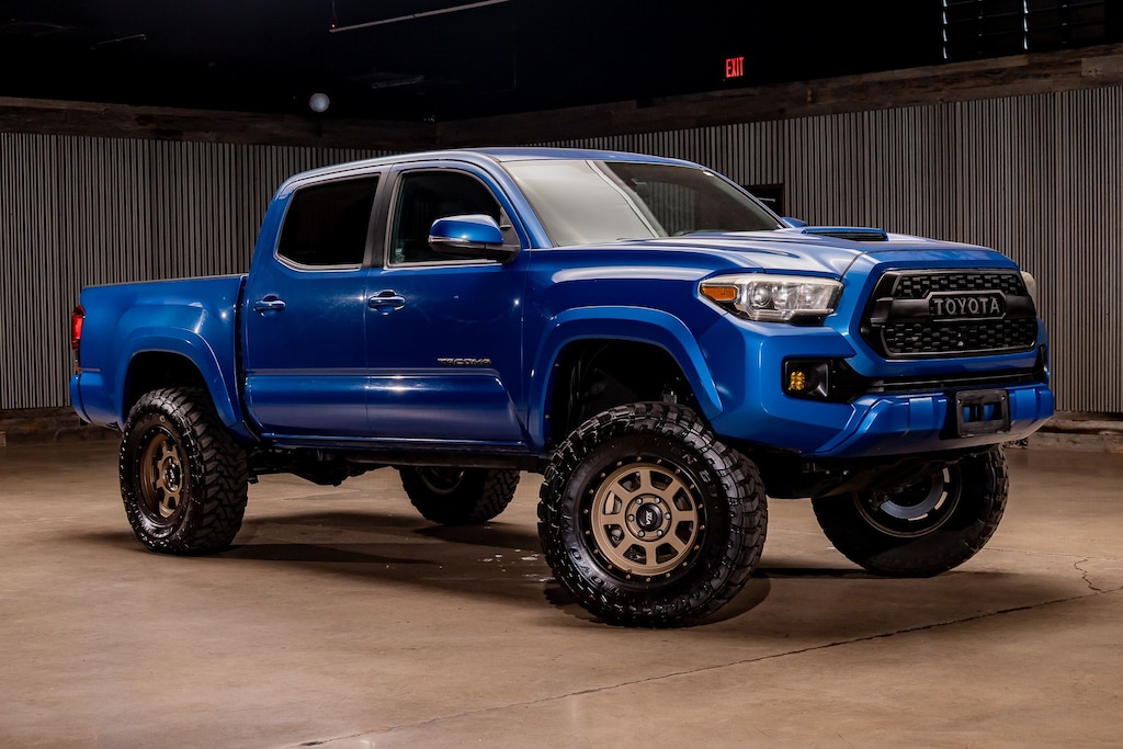 Used 2018 Toyota Tacoma TRD Sport Truck