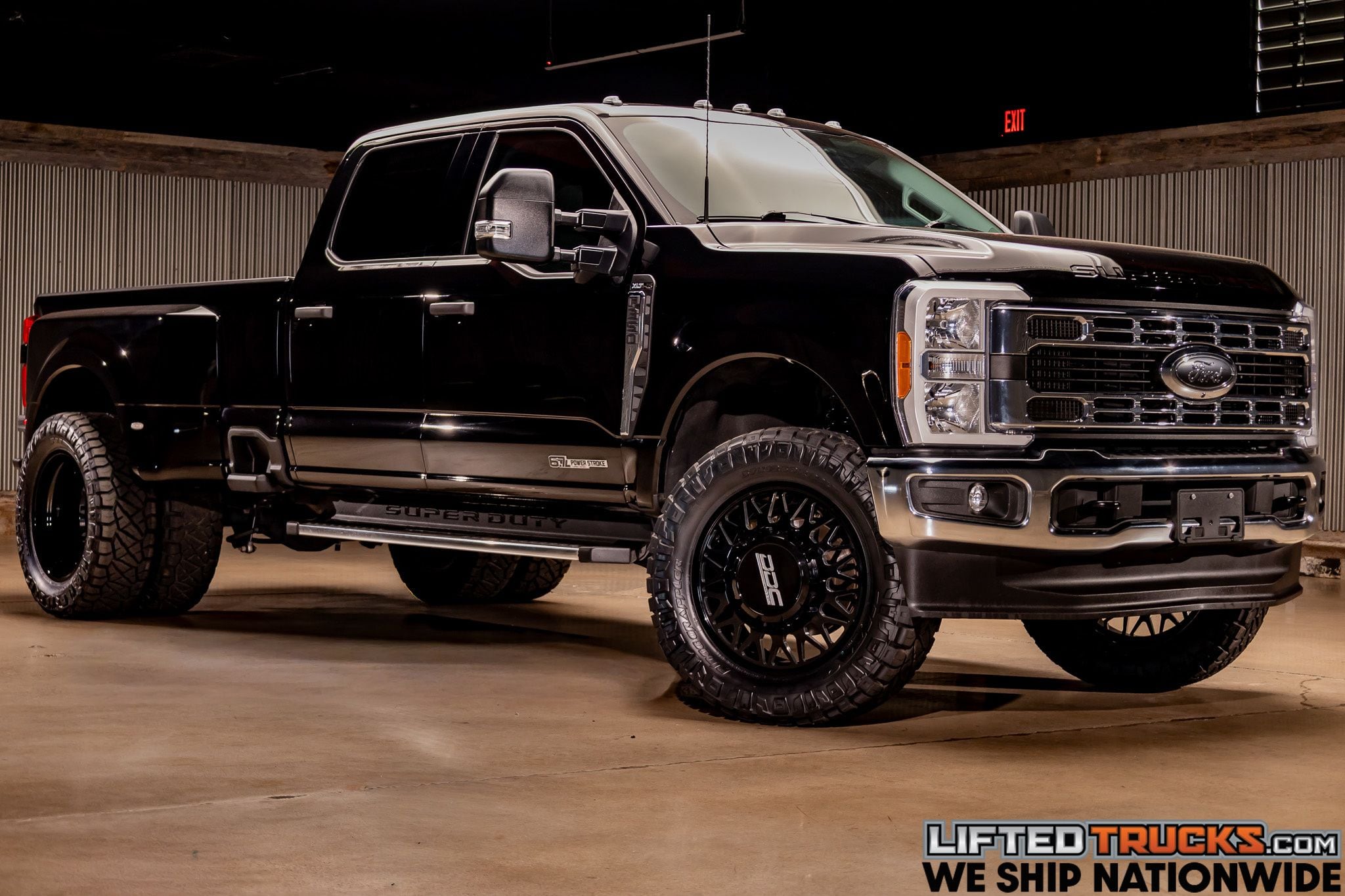 2023 Ford F-350 Super Duty XLT's photo