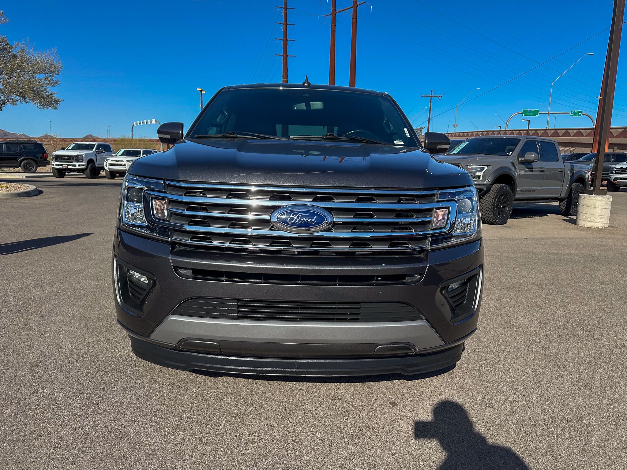 2021 Ford Expedition XLT photo 2