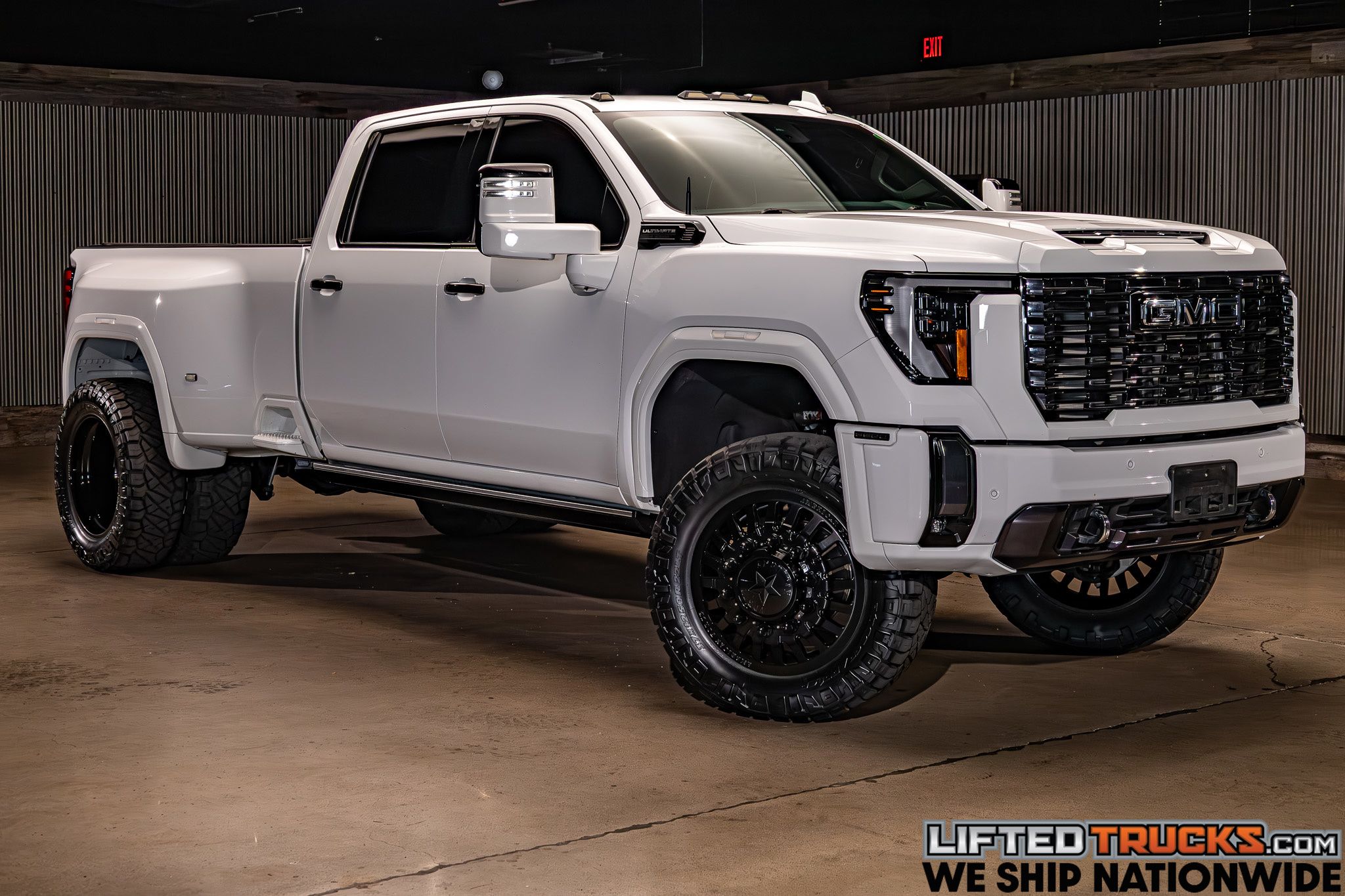 2024 GMC Sierra 4WD Crew Cab LB DRW Denali Ultimate's photo