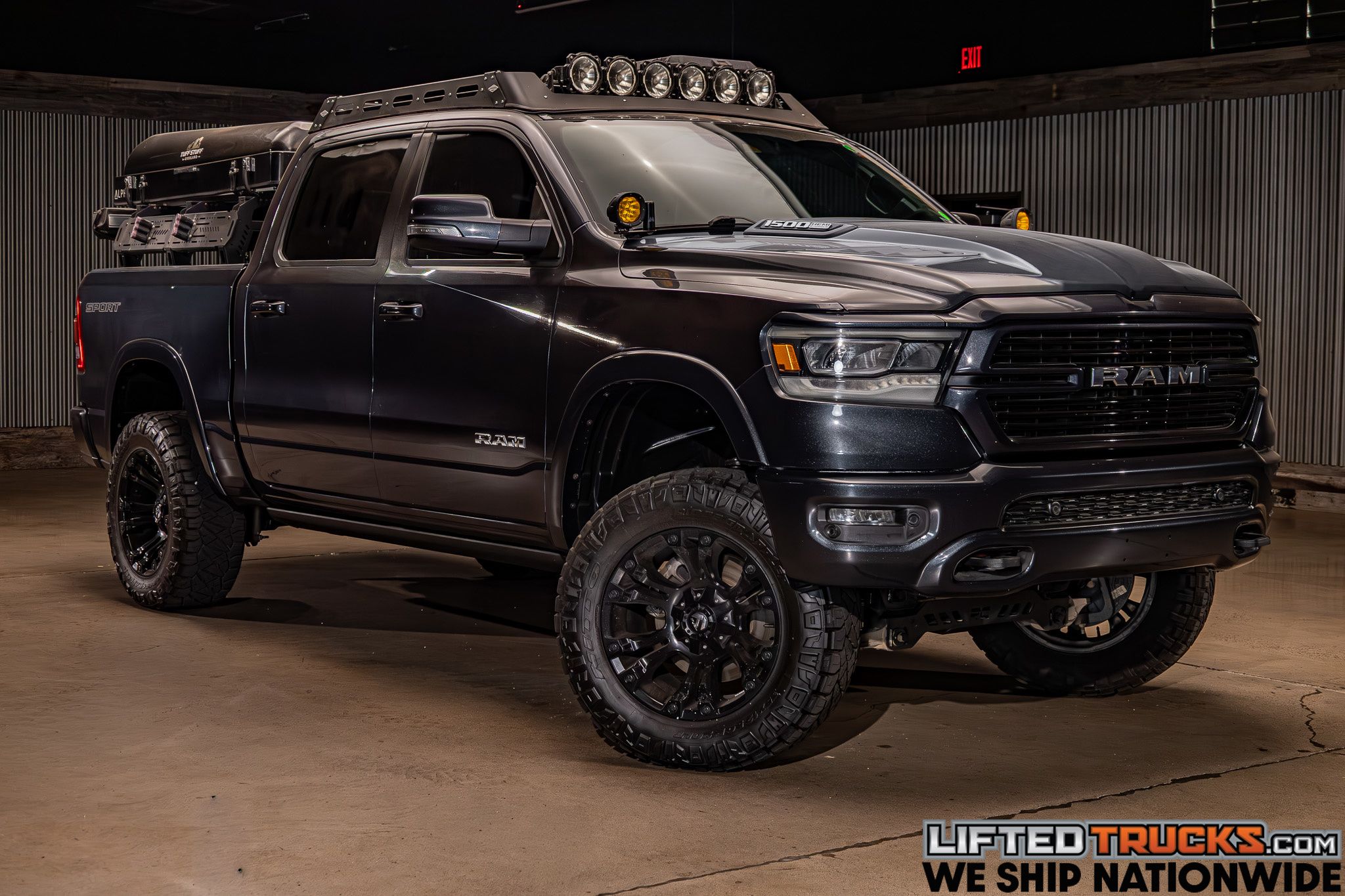 2021 RAM 1500 Laramie 4x4 Crew Cab 5'7's photo