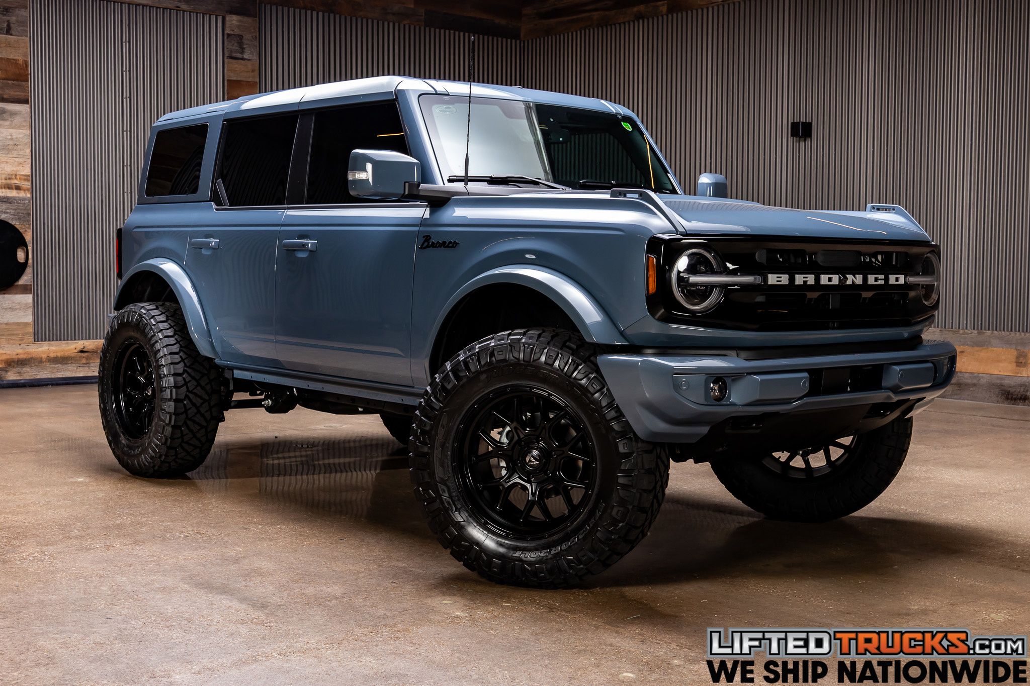 2025 Ford Bronco 4-Door Outer Banks's photo