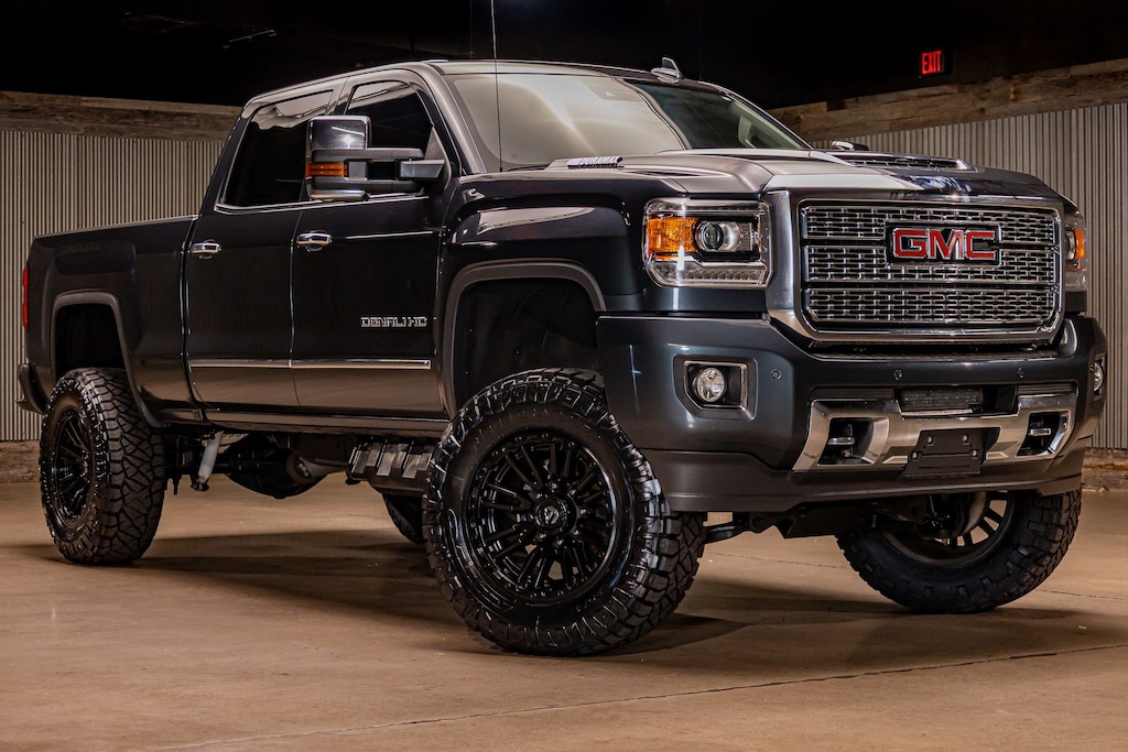 Used 2019 GMC Sierra 2500HD Denali Truck Crew Cab