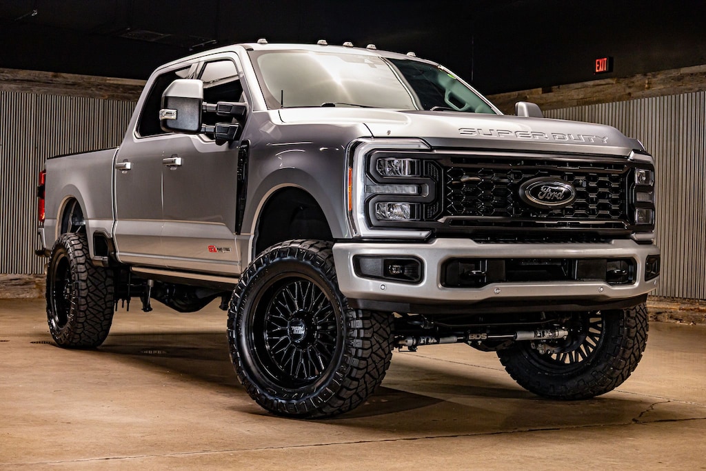 Used 2023 Ford F-250SD Lariat Truck Crew Cab