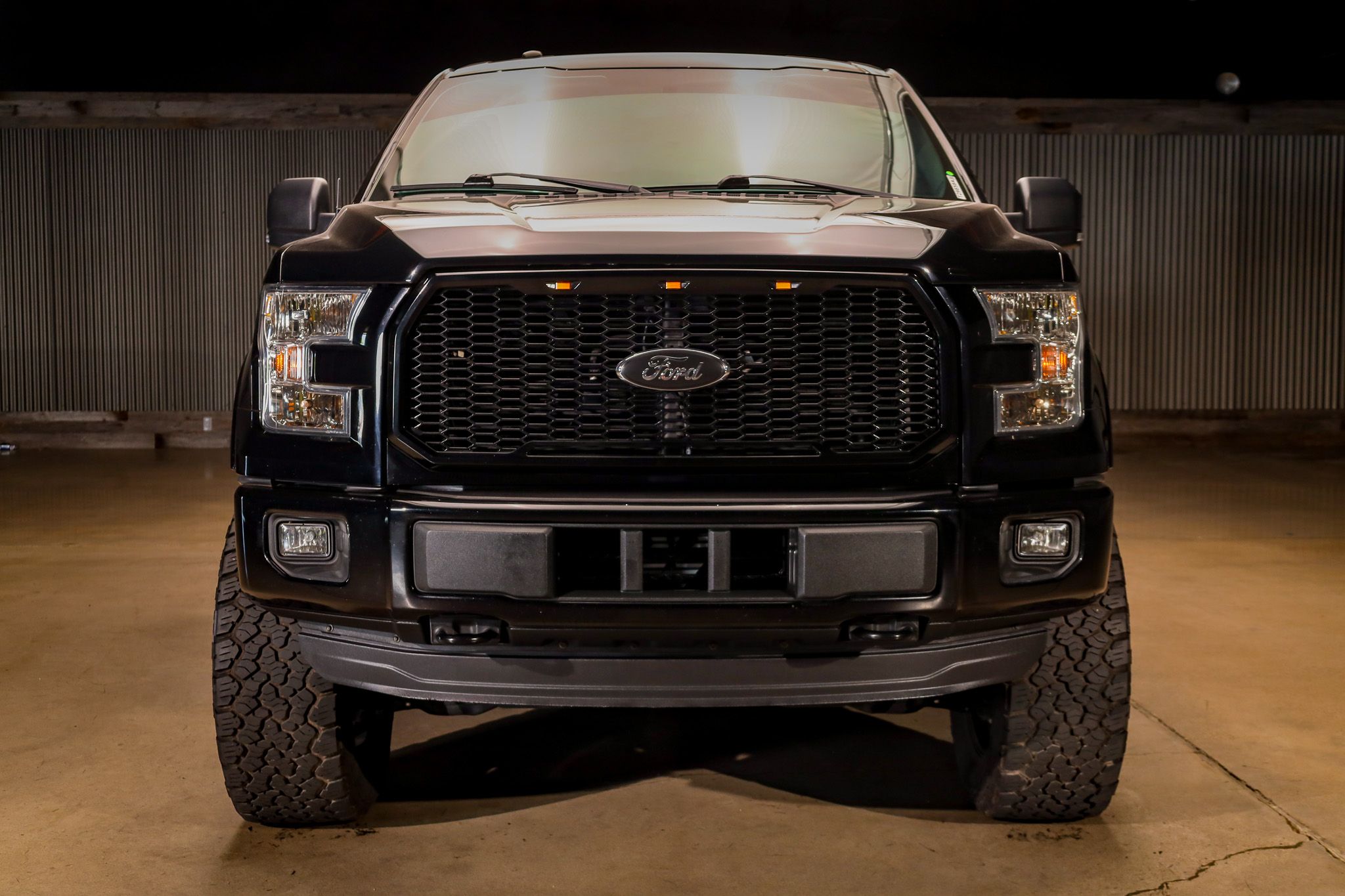 2016 Ford F-150 XLT photo 2