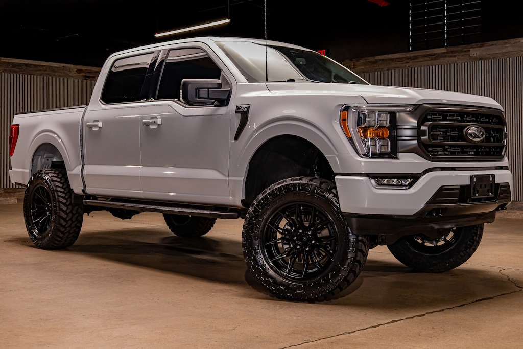 Used 2022 Ford F-150 XLT Truck SuperCrew Cab