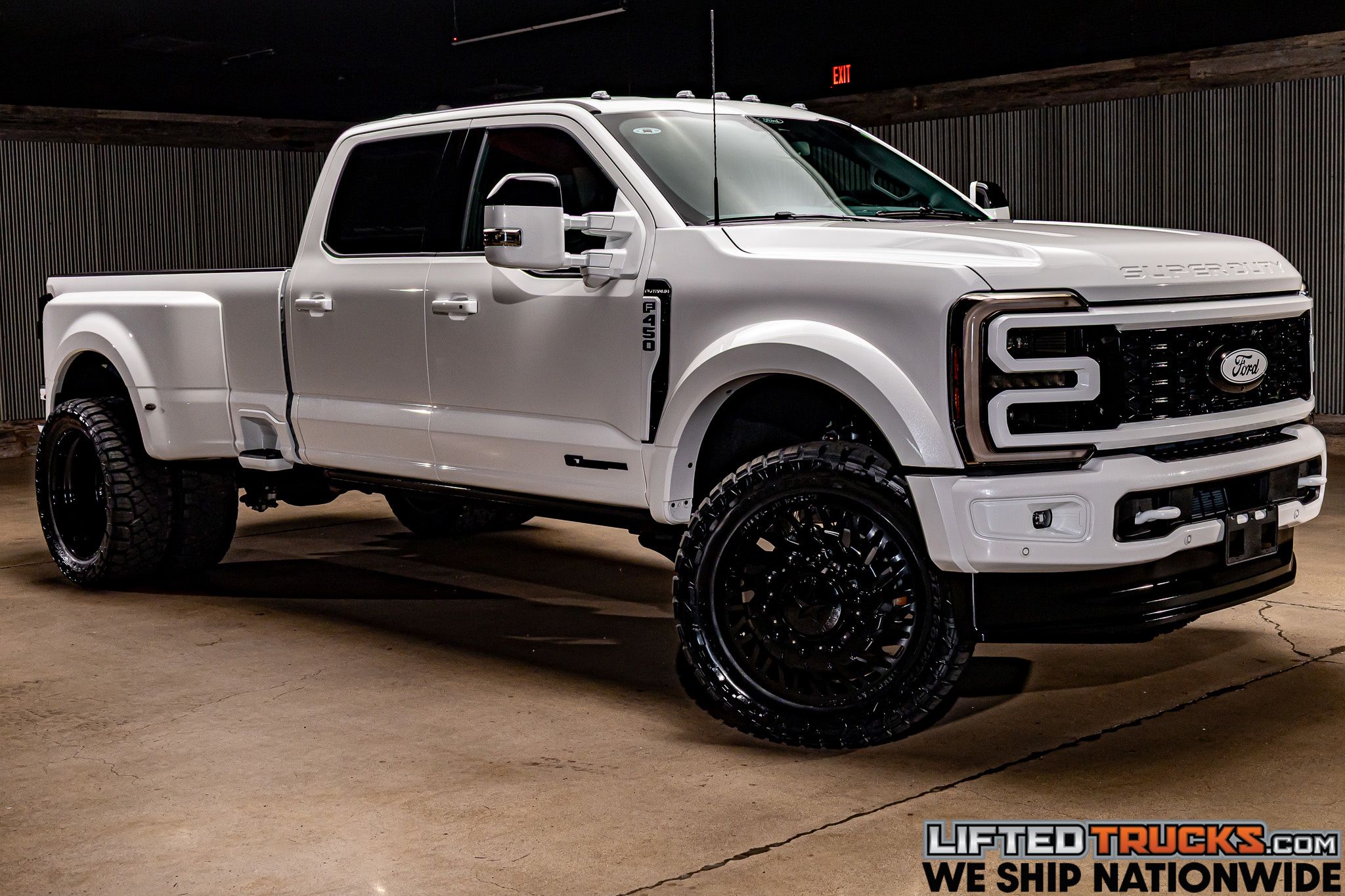 2026 Ford F-450 Platinum 4x4 Crew Cab 8' Box DRW's photo