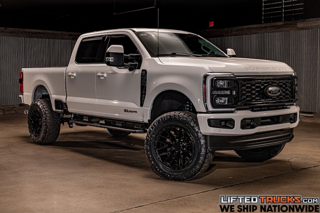 Used 2023 Ford F-250SD Lariat Truck Crew Cab