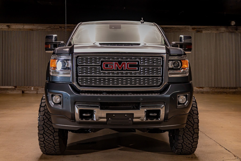 Used 2019 GMC Sierra 2500HD Denali Truck Crew Cab
