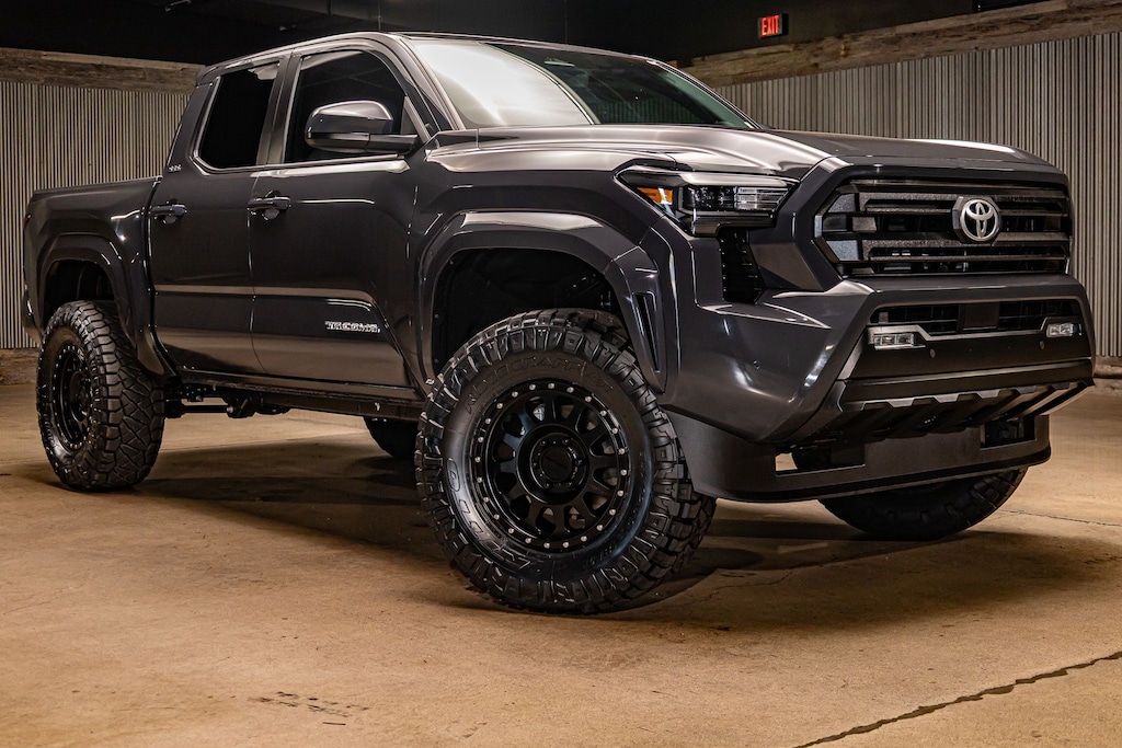 Used 2025 Toyota Tacoma SR5 Truck Double Cab