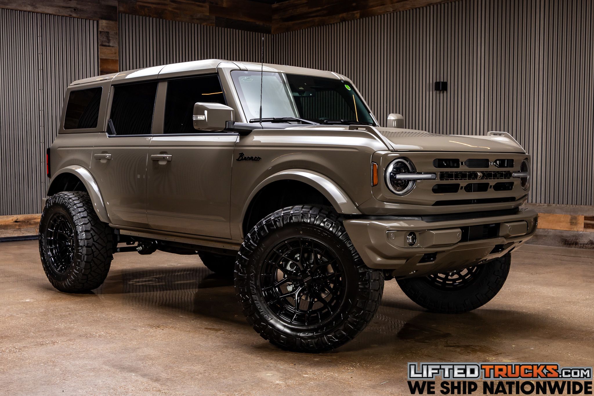 2025 Ford Bronco 4-Door Outer Banks's photo