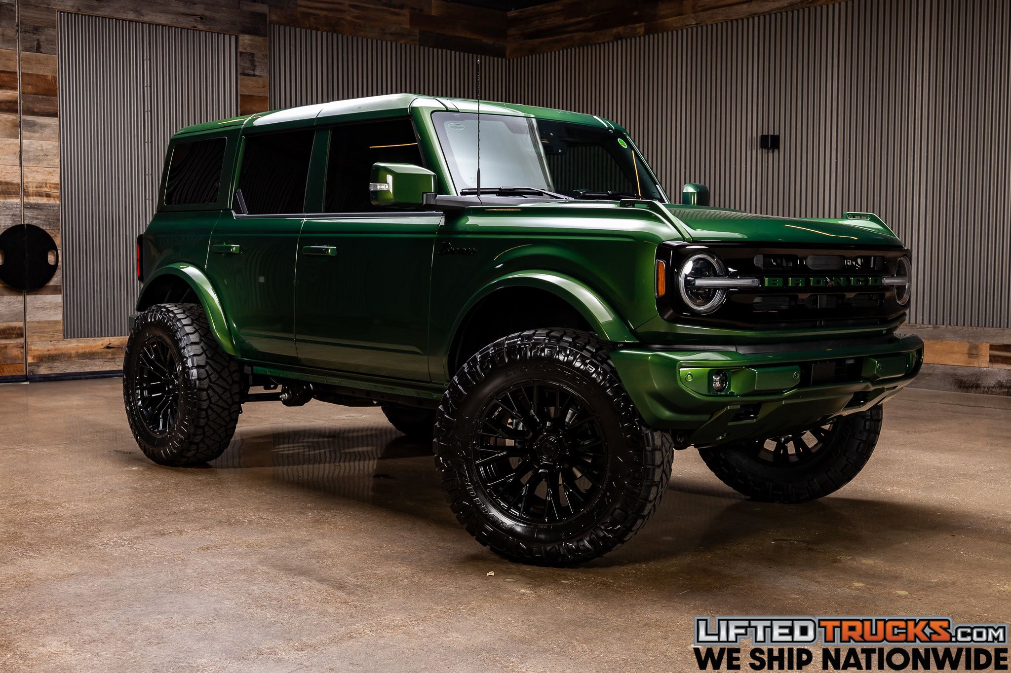 2025 Ford Bronco 4-Door Outer Banks's photo